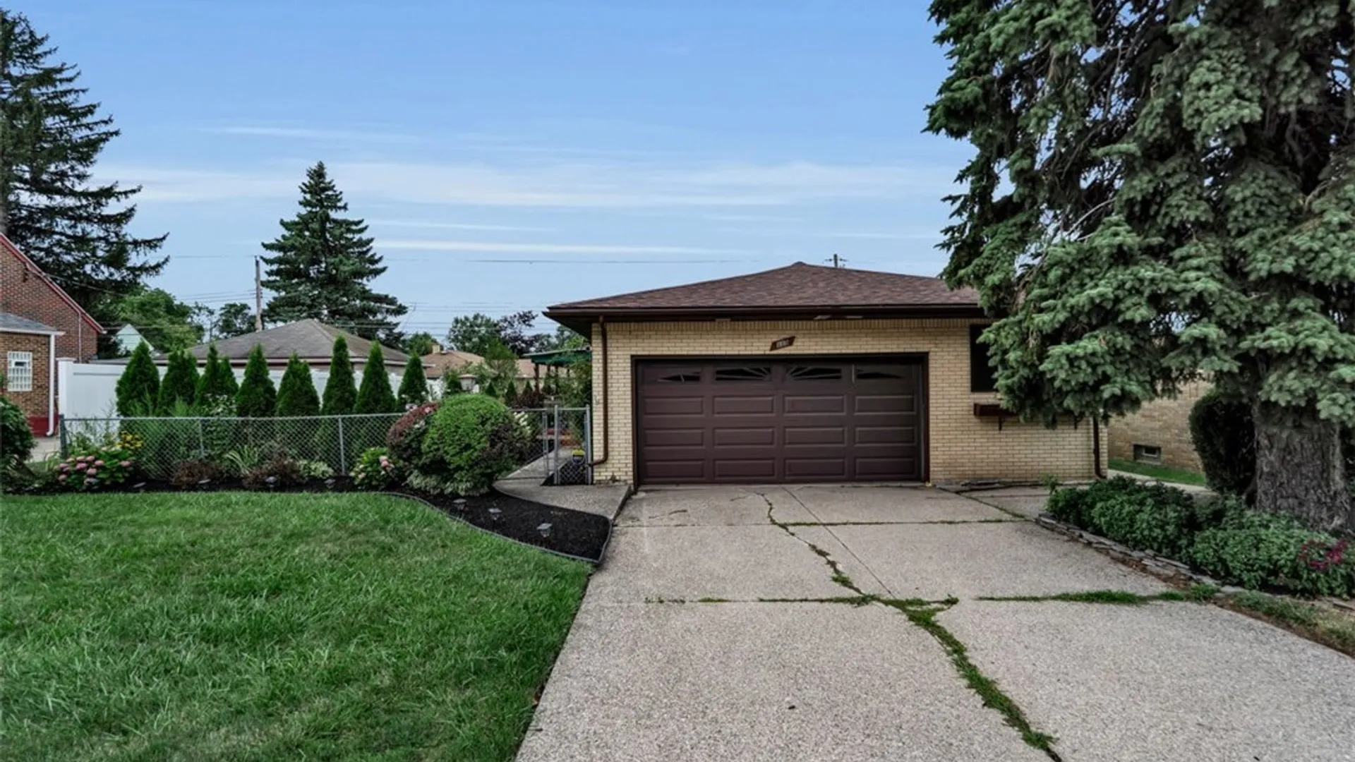 Property at 115 Avery Place, Cheektowaga, NY 14225 40