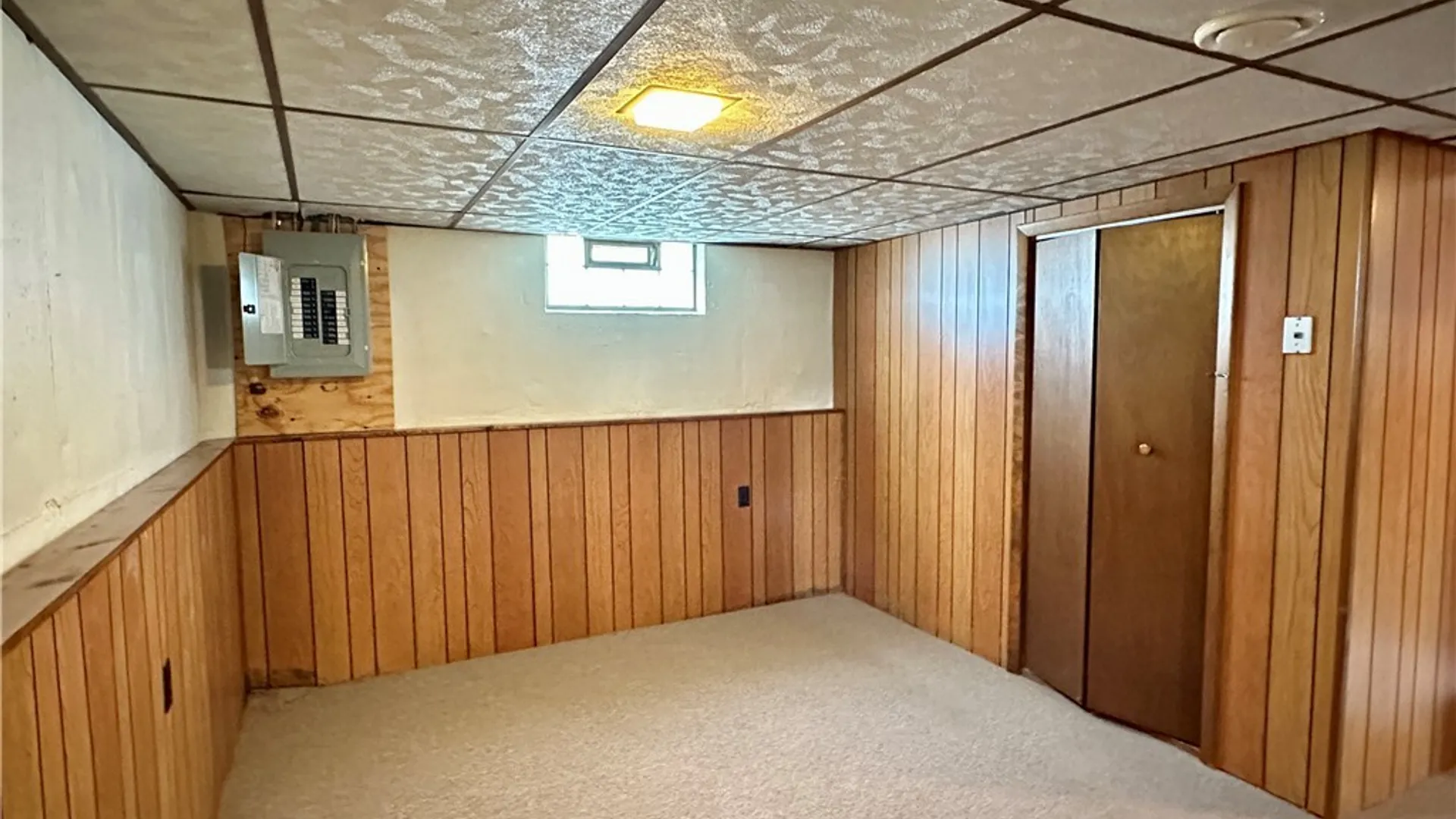 Property at 104 Castlewood Drive, Cheektowaga, NY 14227 38