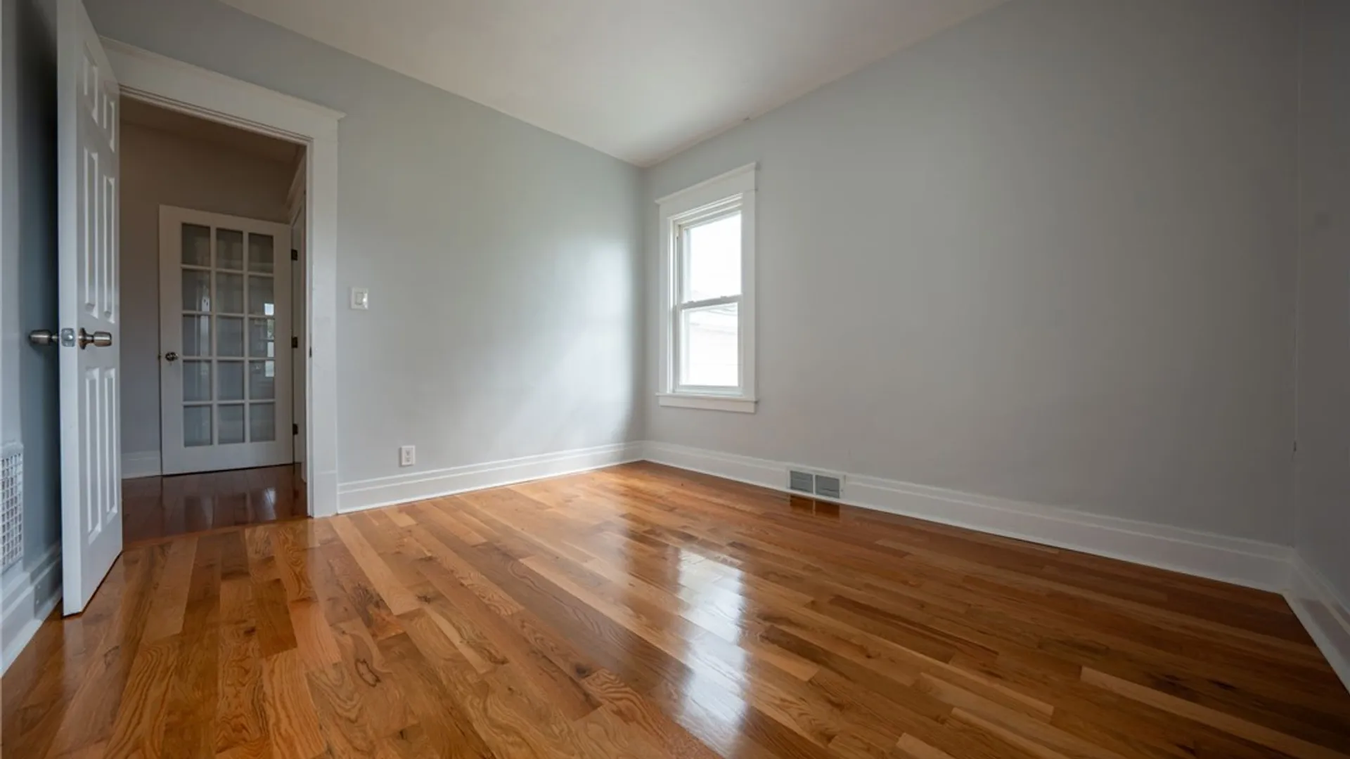 Property at 811 Cleveland Drive, Cheektowaga, NY 14225 27