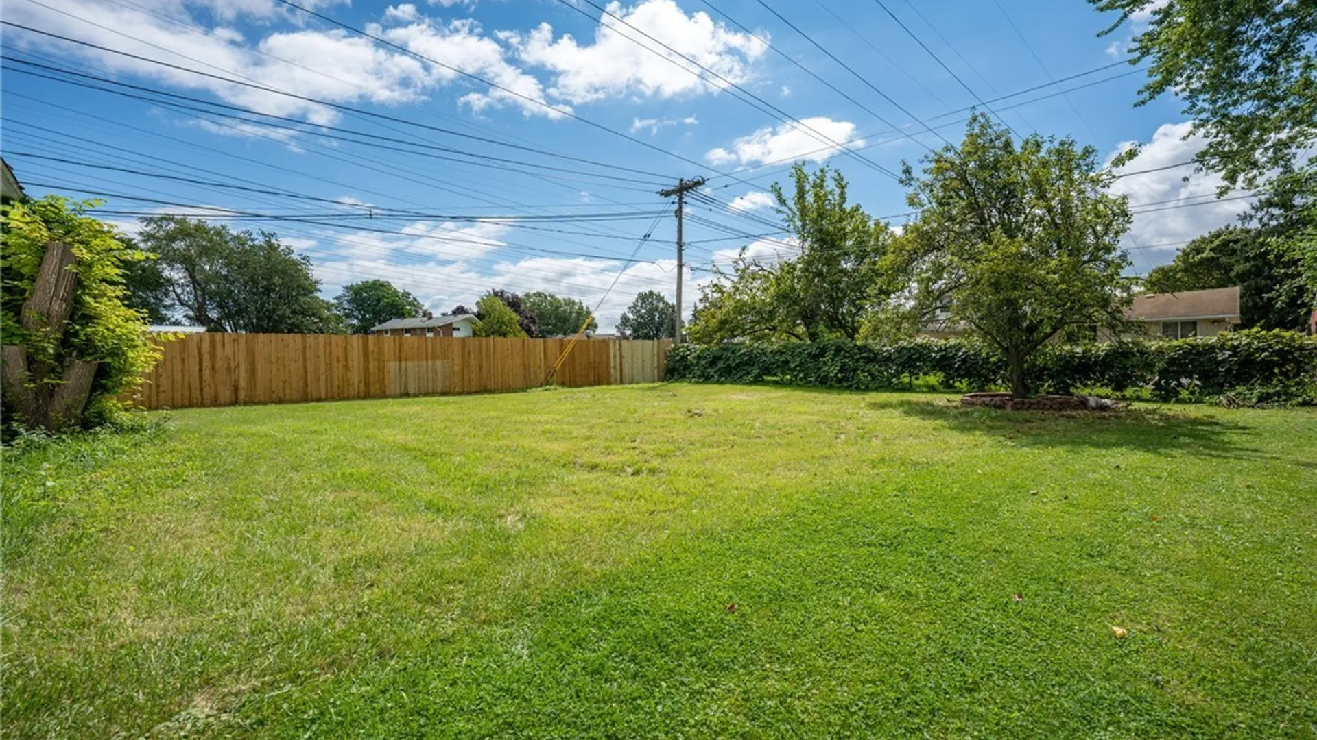Property at 811 Cleveland Drive, Cheektowaga, NY 14225 49