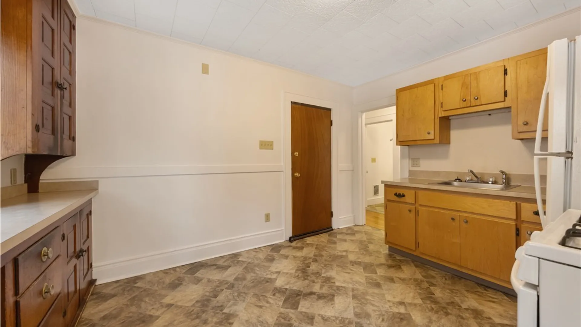 Property at 1121-1123 Westcott Street, Syracuse, NY 13210 9