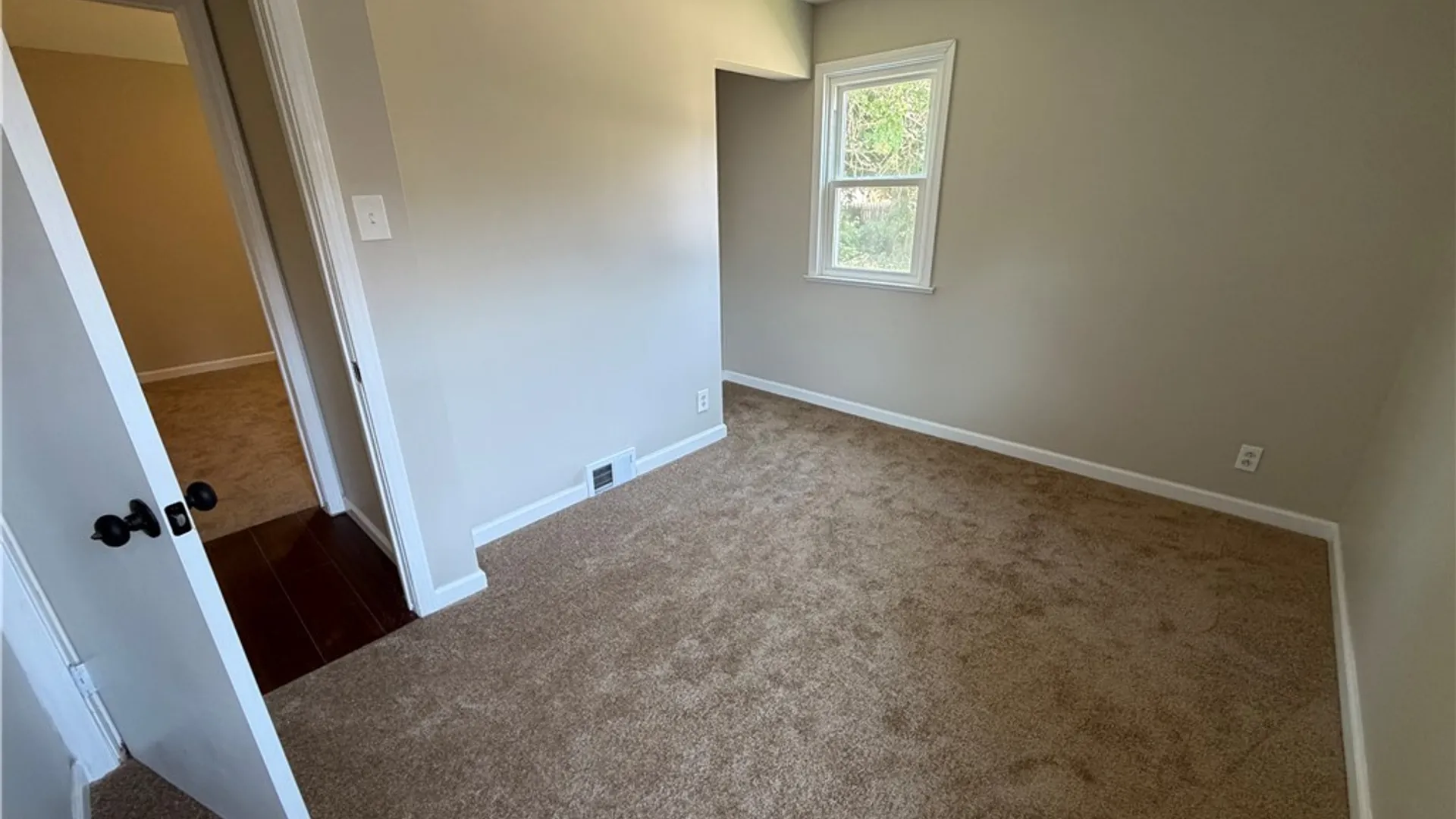 Property at 657 72nd Street, Niagara Falls, NY 14304 11
