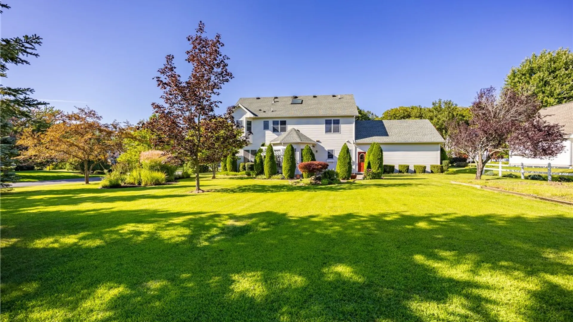 Property at 1487 Fallen Leaf Terrace, Webster, NY 14580 4
