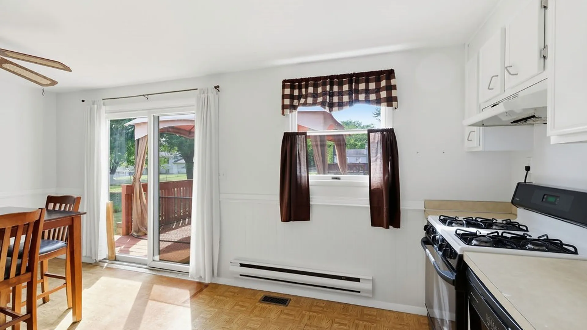 Property at 8484 Chinkapin Circle, Cicero, NY 13039 14