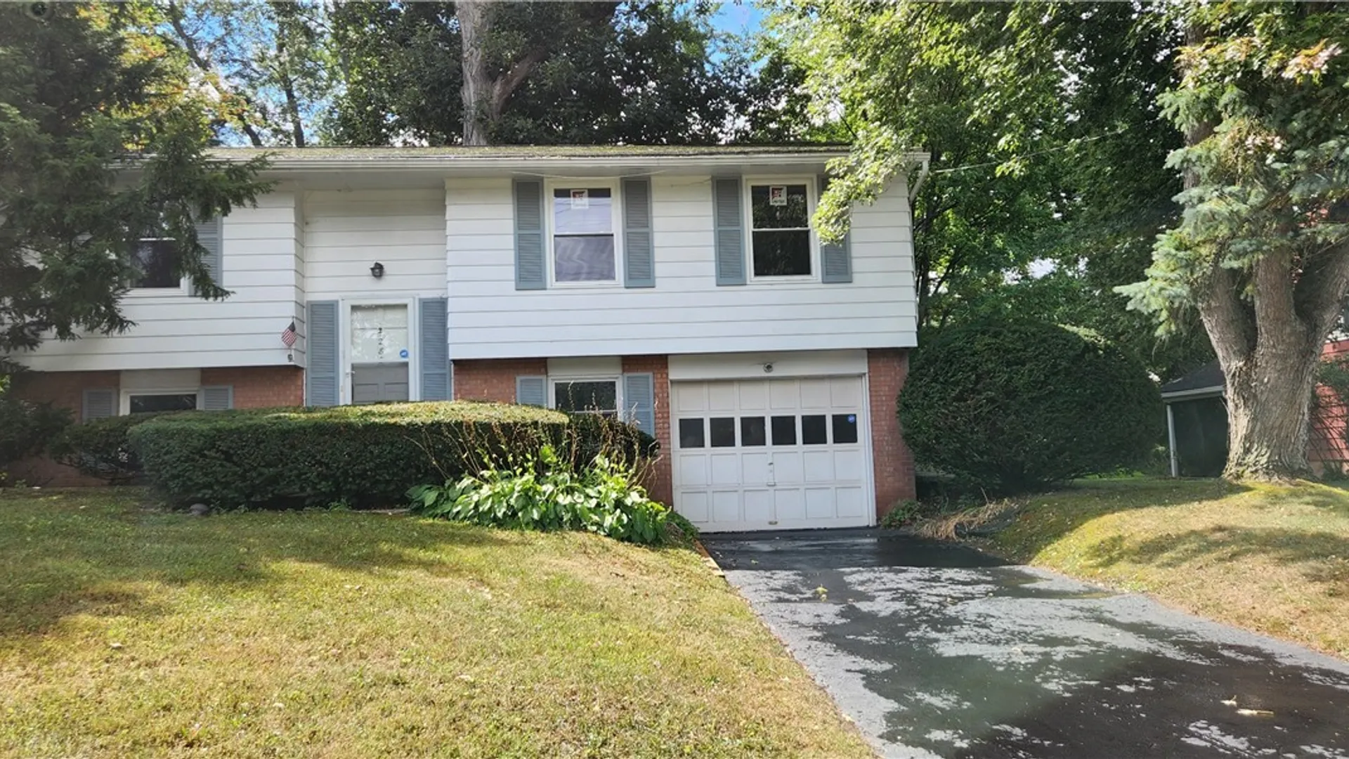 Property at 4280 Altair, Clay, NY 13090 7