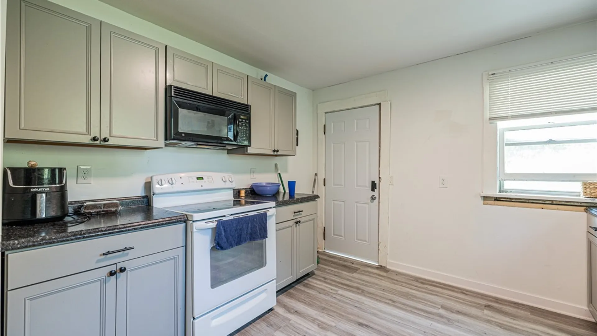 Property at 25 Water Street, Manchester, NY 14548 8