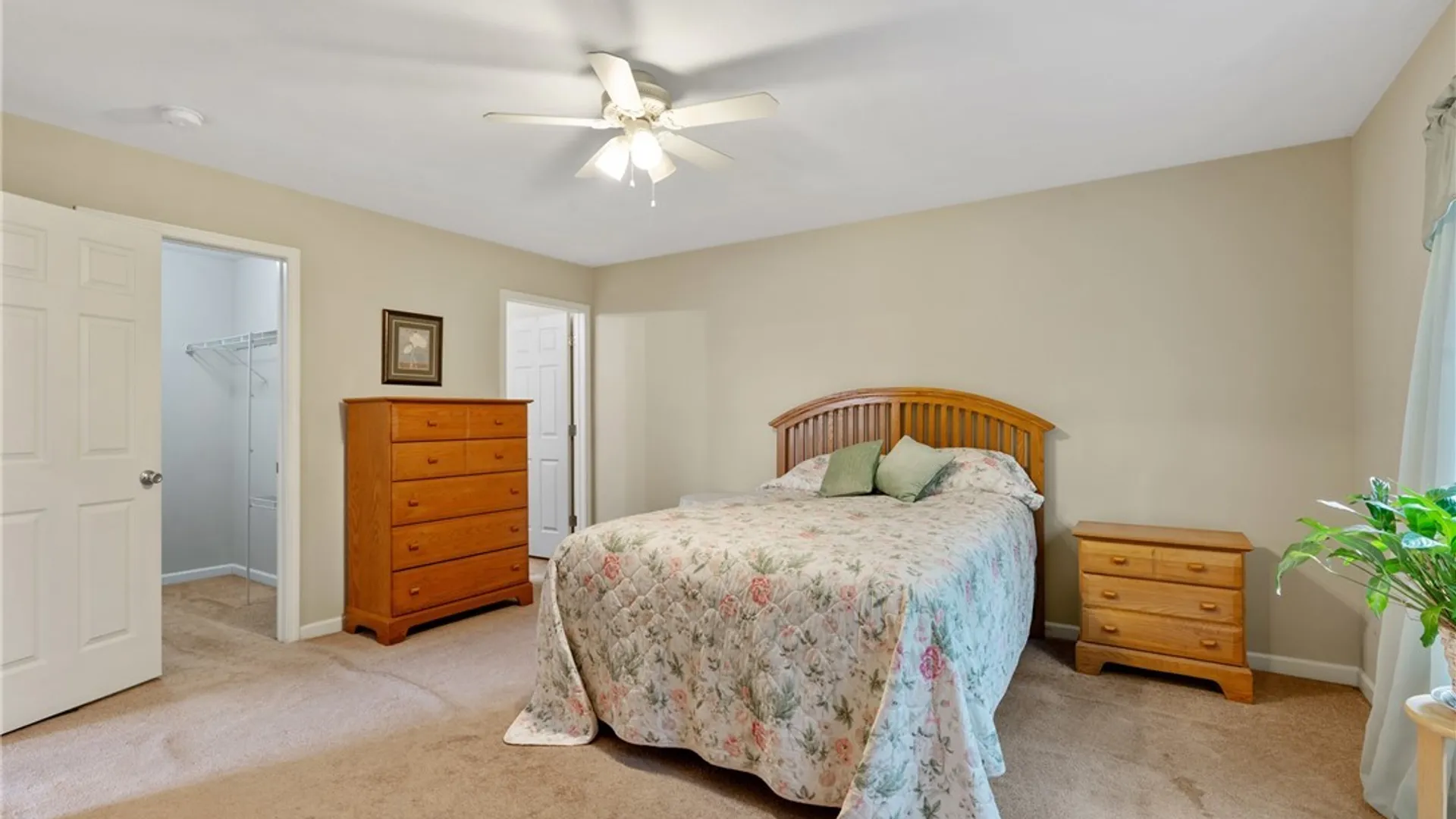 Property at 122 Slindes Woods Circle, Cicero, NY 13212 25