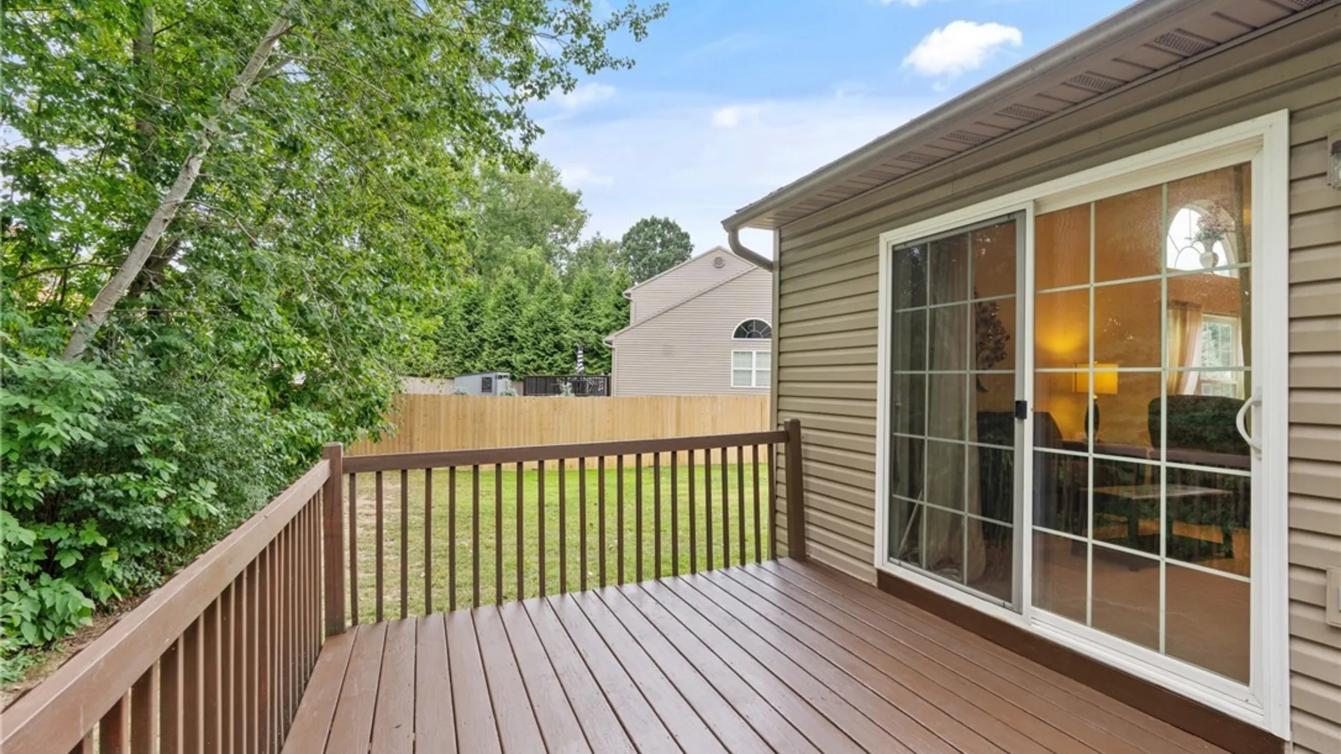 Property at 122 Slindes Woods Circle, Cicero, NY 13212 33