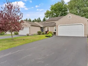 Property at 122 Slindes Woods Circle, Cicero, NY 13212