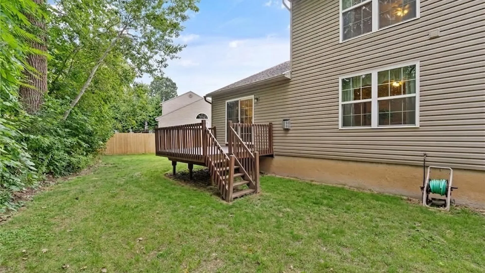 Property at 122 Slindes Woods Circle, Cicero, NY 13212 32