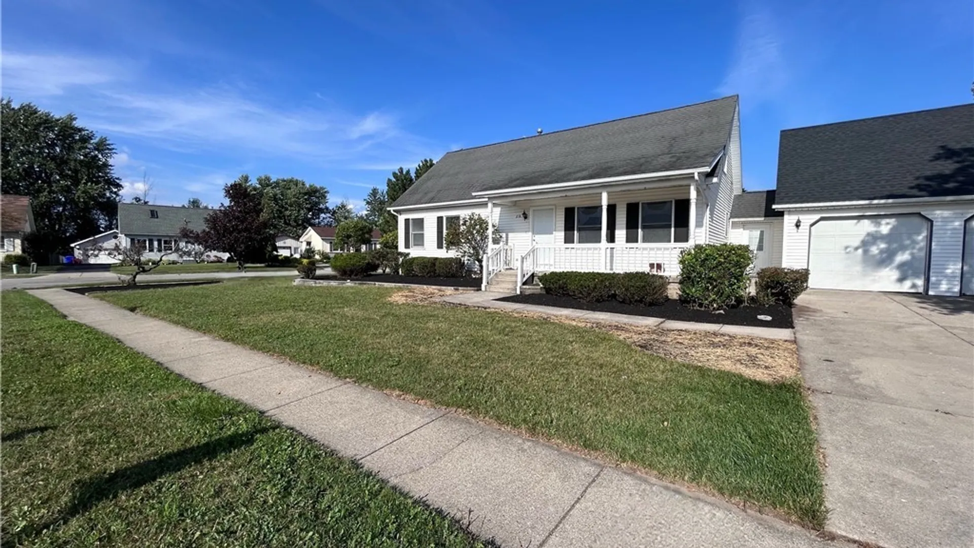 Property at 218 Summit Avenue, West Seneca, NY 14224 3