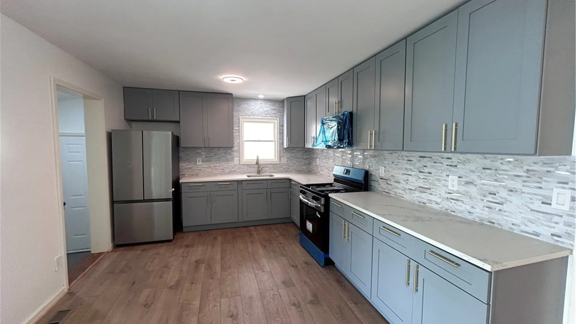 Property at 218 Summit Avenue, West Seneca, NY 14224 10