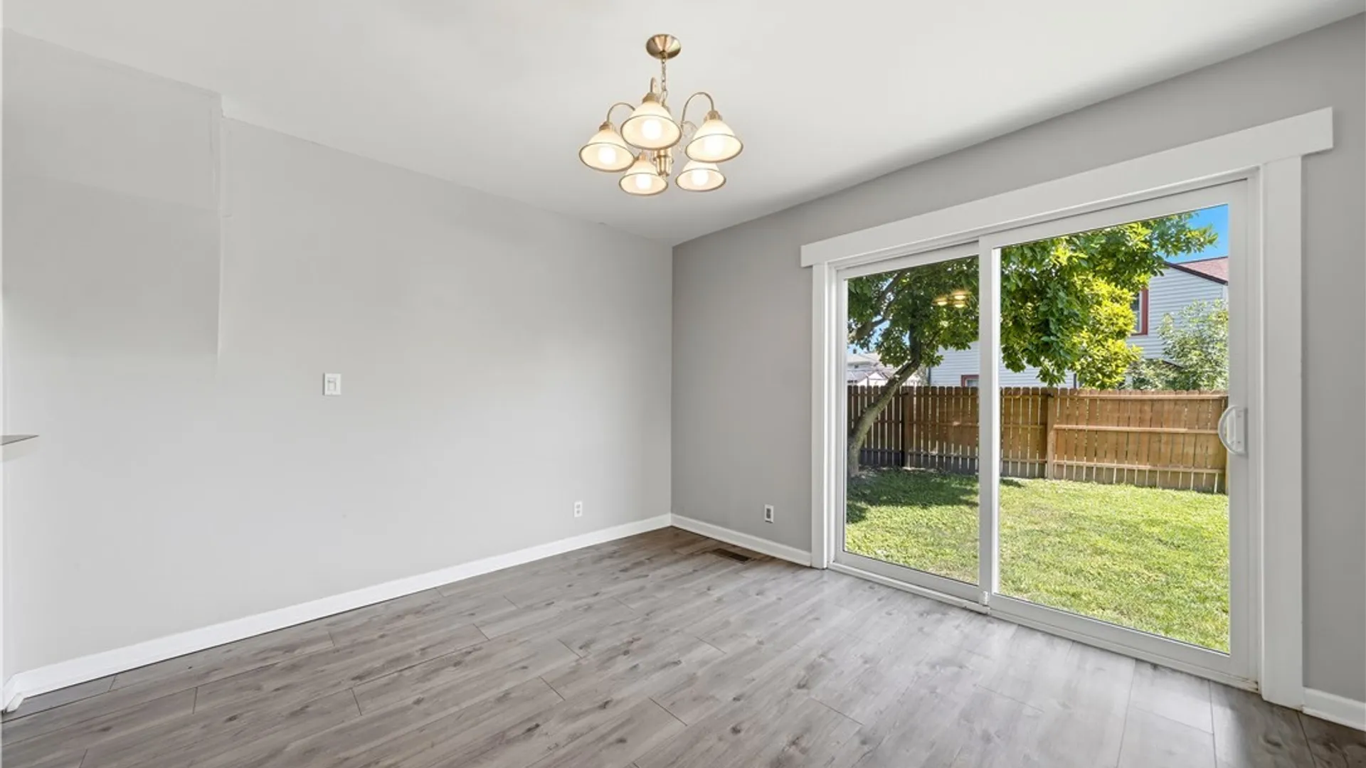 Property at 160 Como Park Boulevard, Cheektowaga, NY 14227 19