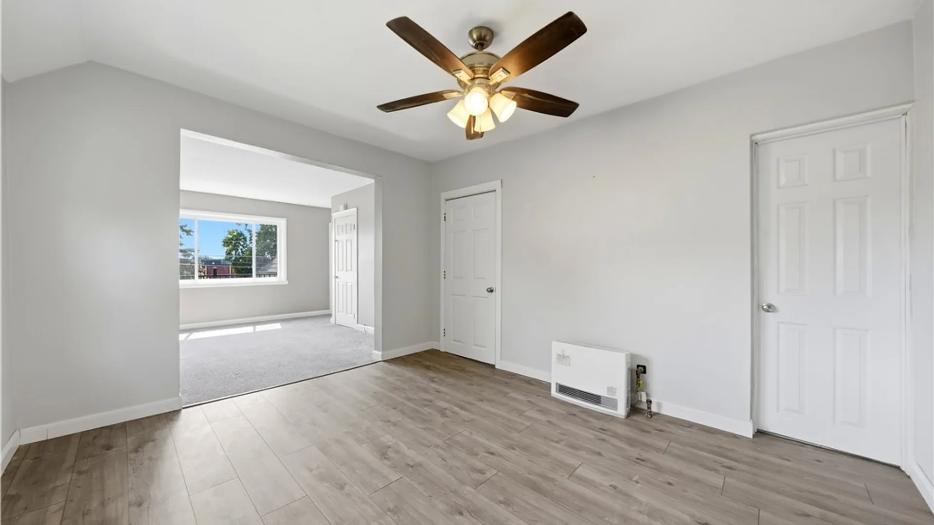 Property at 160 Como Park Boulevard, Cheektowaga, NY 14227 35
