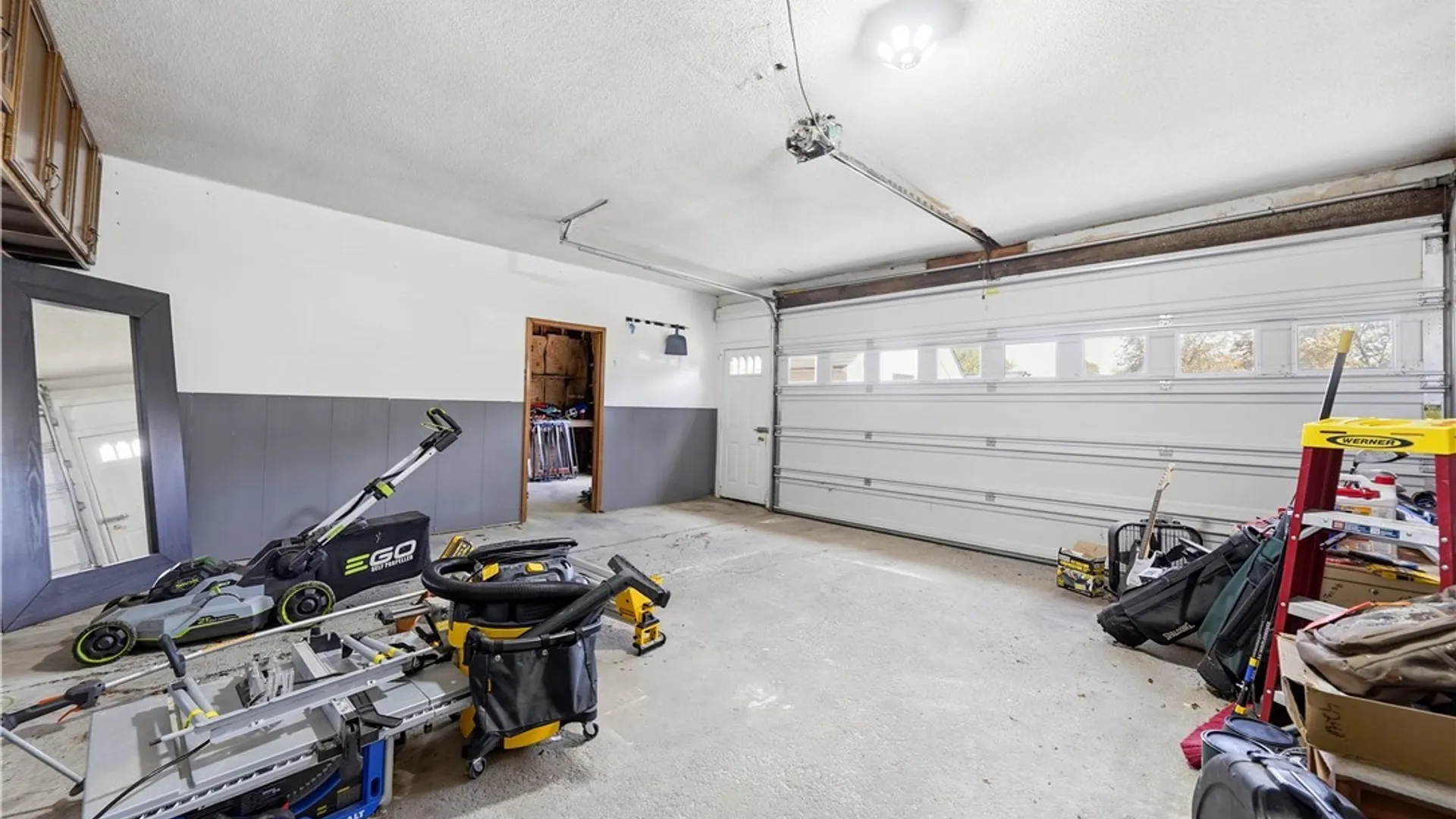 Property at 160 Como Park Boulevard, Cheektowaga, NY 14227 44