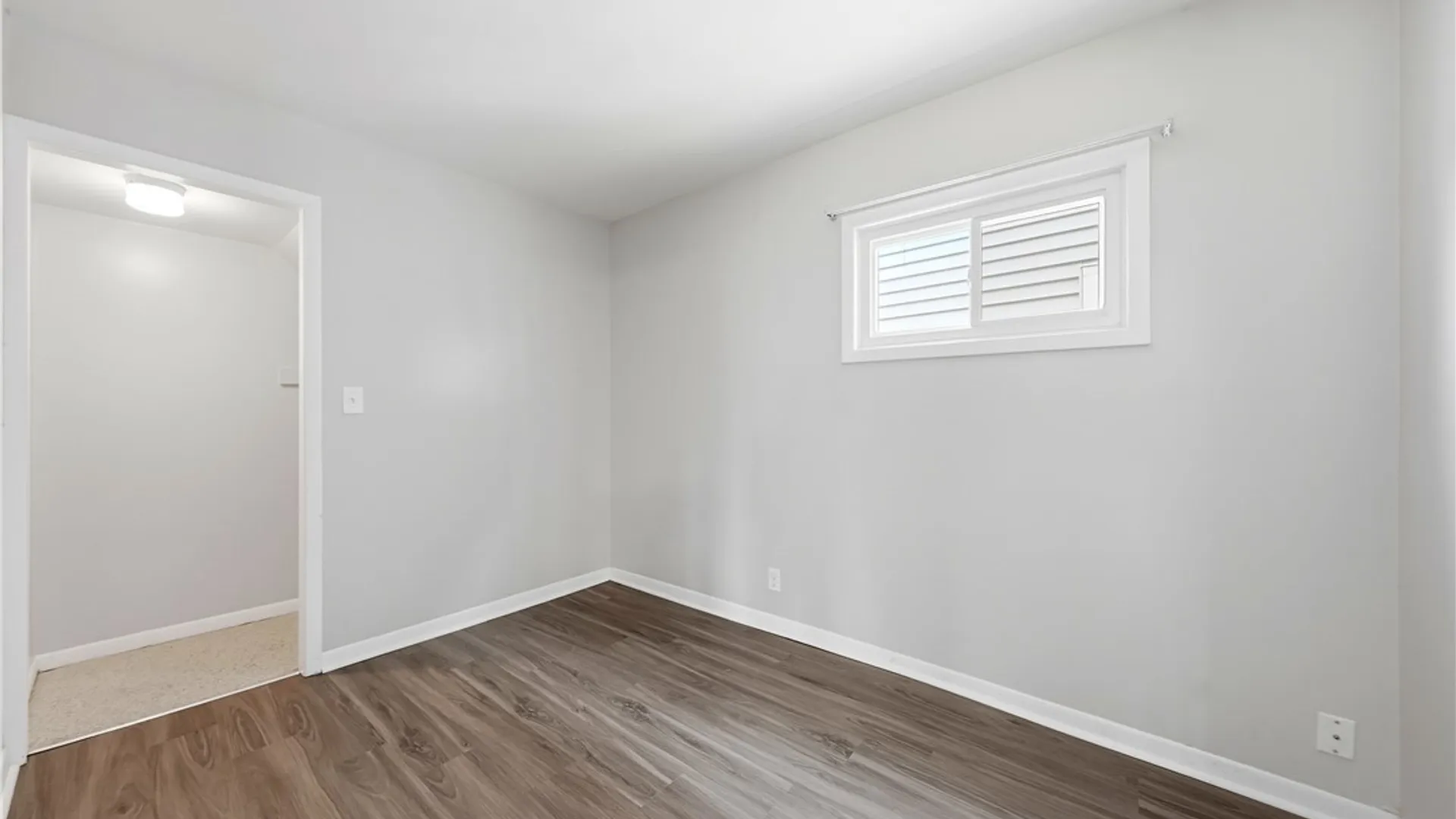 Property at 160 Como Park Boulevard, Cheektowaga, NY 14227 24