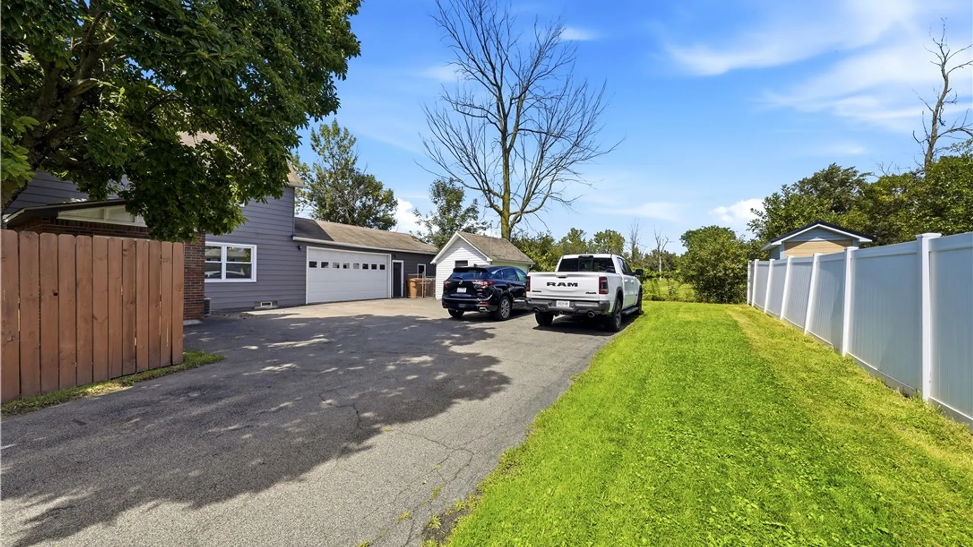 Property at 160 Como Park Boulevard, Cheektowaga, NY 14227 5