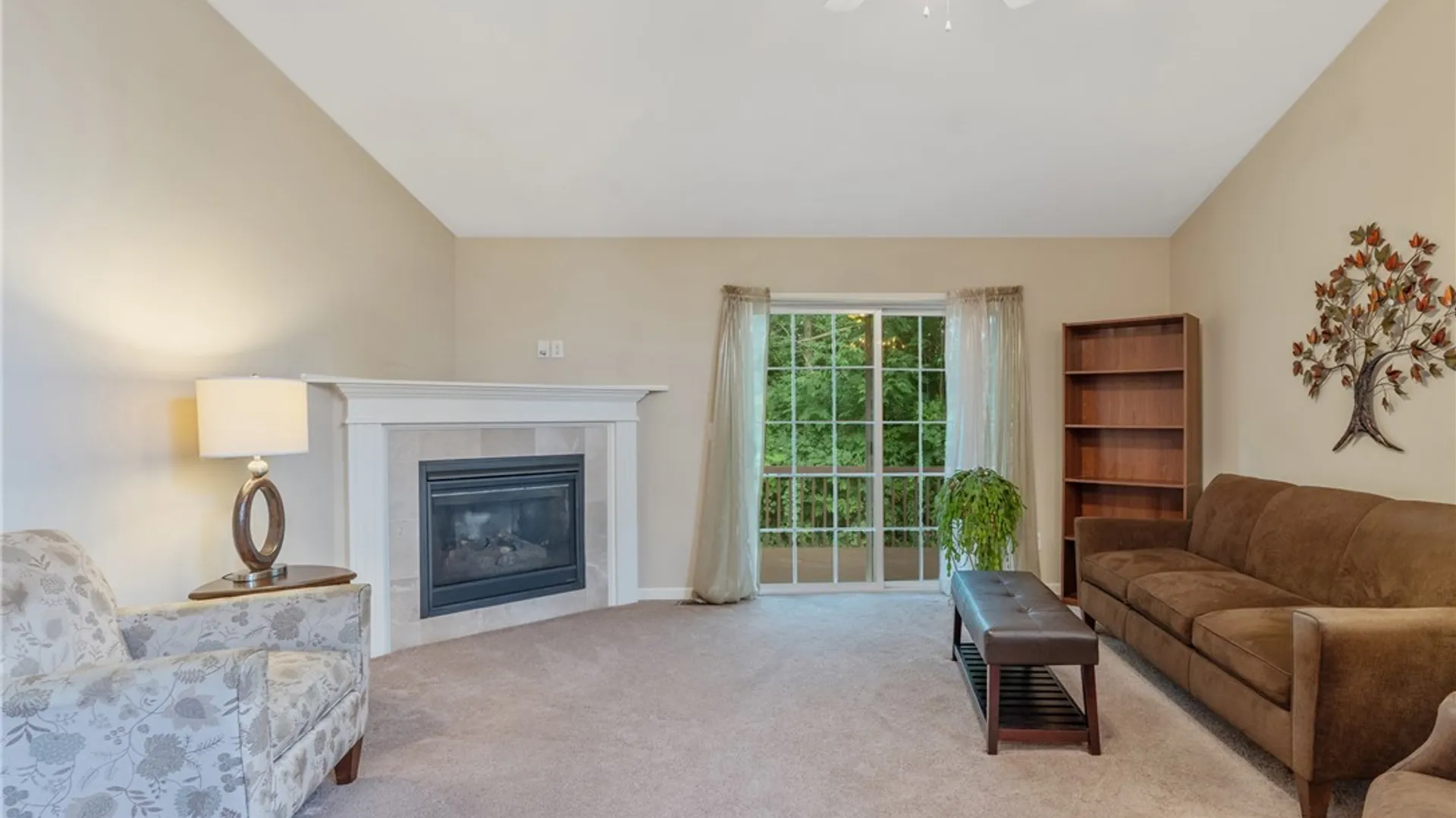 Property at 122 Slindes Woods Circle, Cicero, NY 13212 4