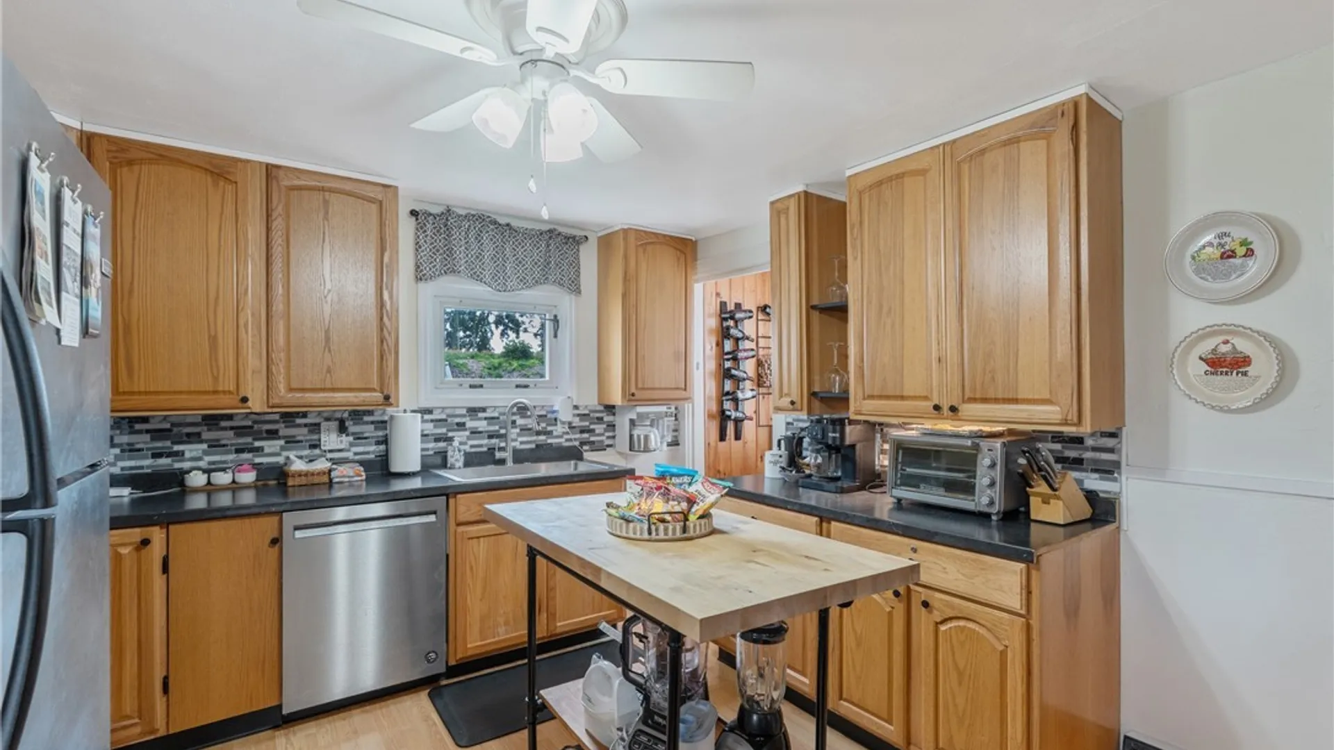 Property at 320 E North Street, Geneva City, NY 14456 8