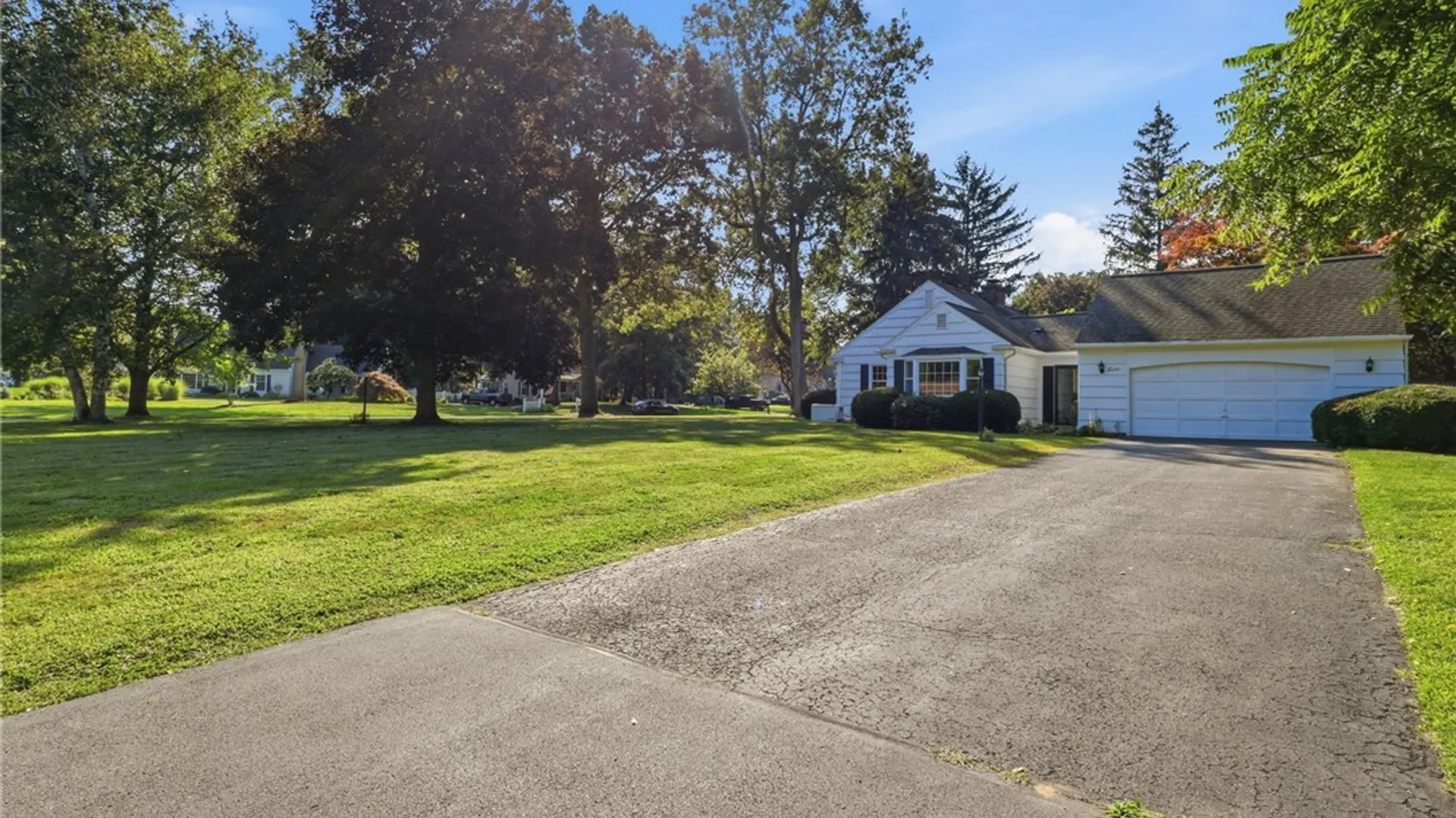 Property at 5 Duncott Road, Perinton, NY 14450 4