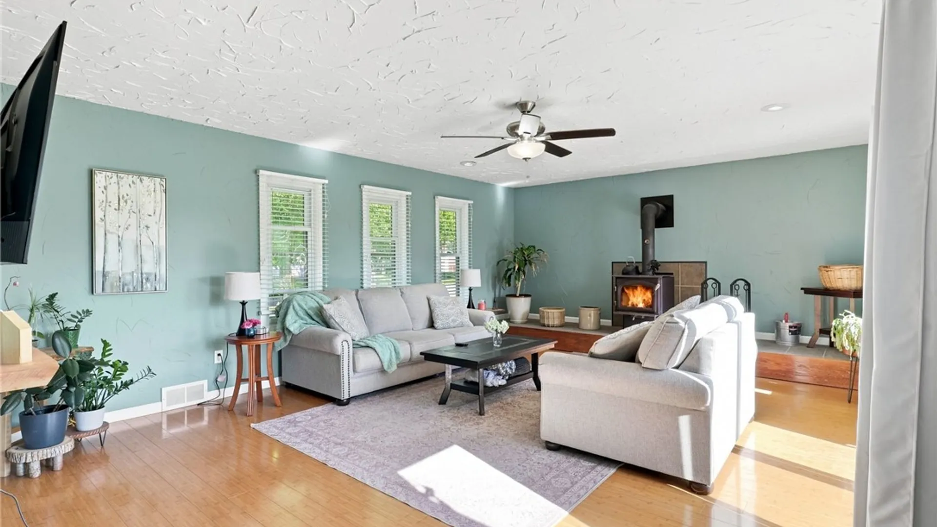 Property at 4 Bambi Lane, Gates, NY 14624 5