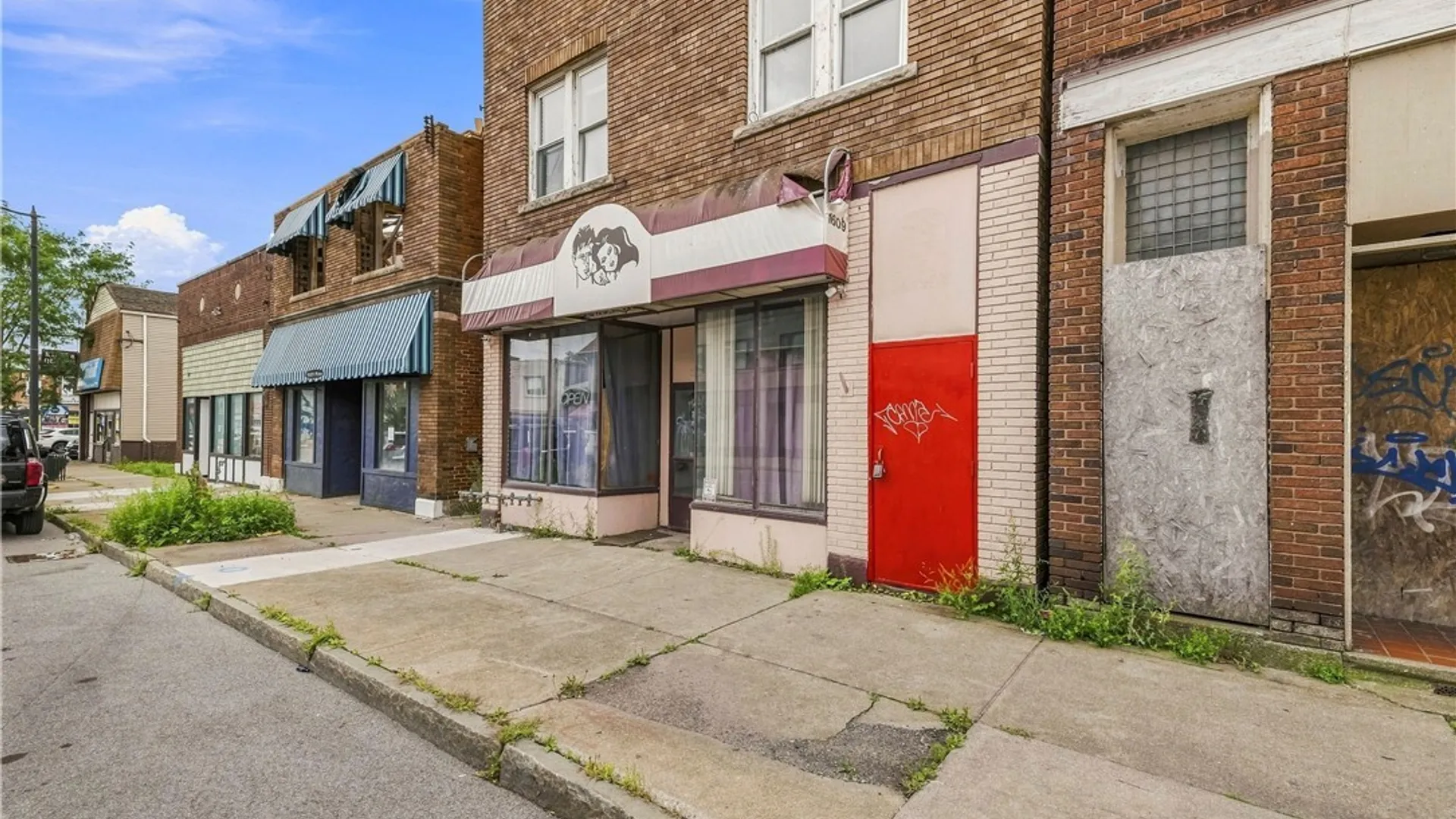 Property at 1609 Pine Avenue, Niagara Falls, NY 14301 4