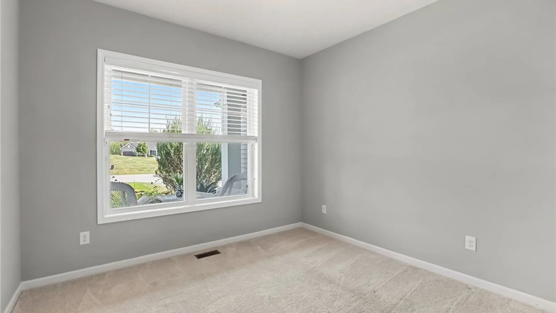 Property at 4049 St James Parkway, Canandaigua Town, NY 14424 18