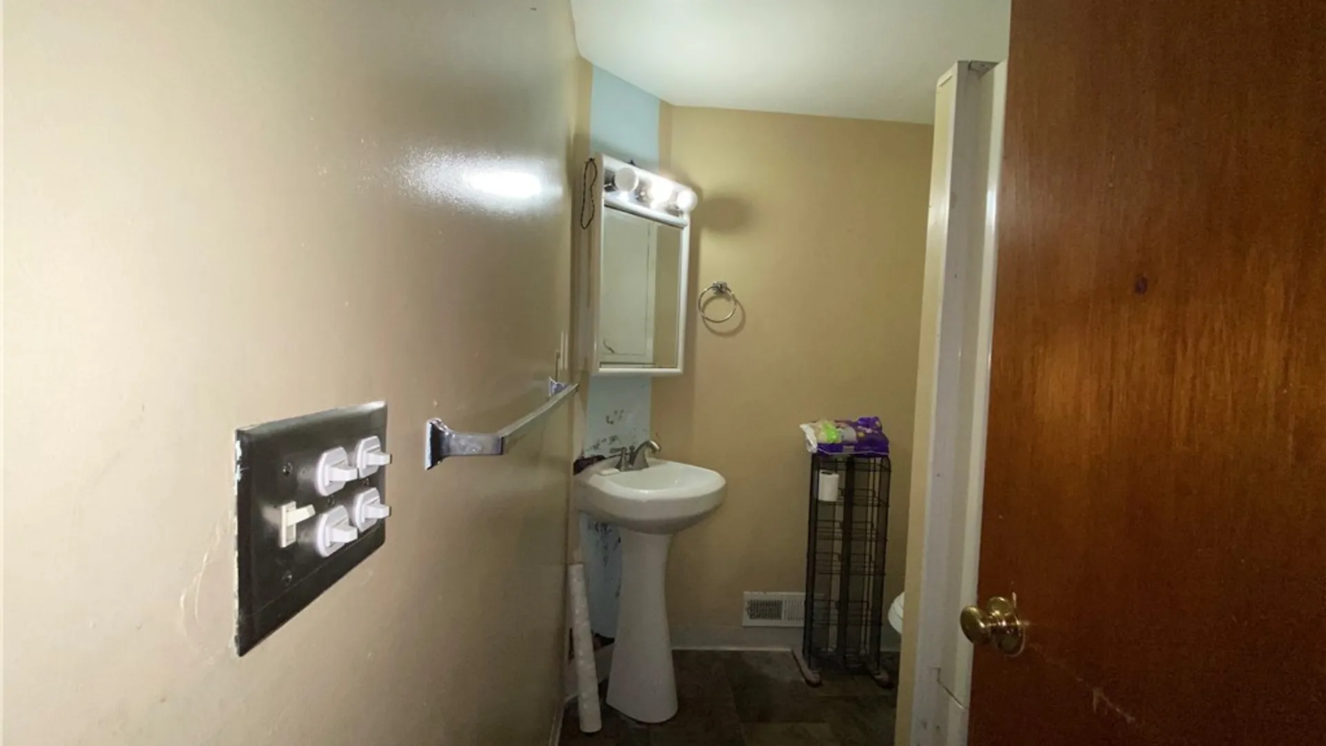 Property at 5653 Granby Avenue, Niagara Falls, NY 14304 17