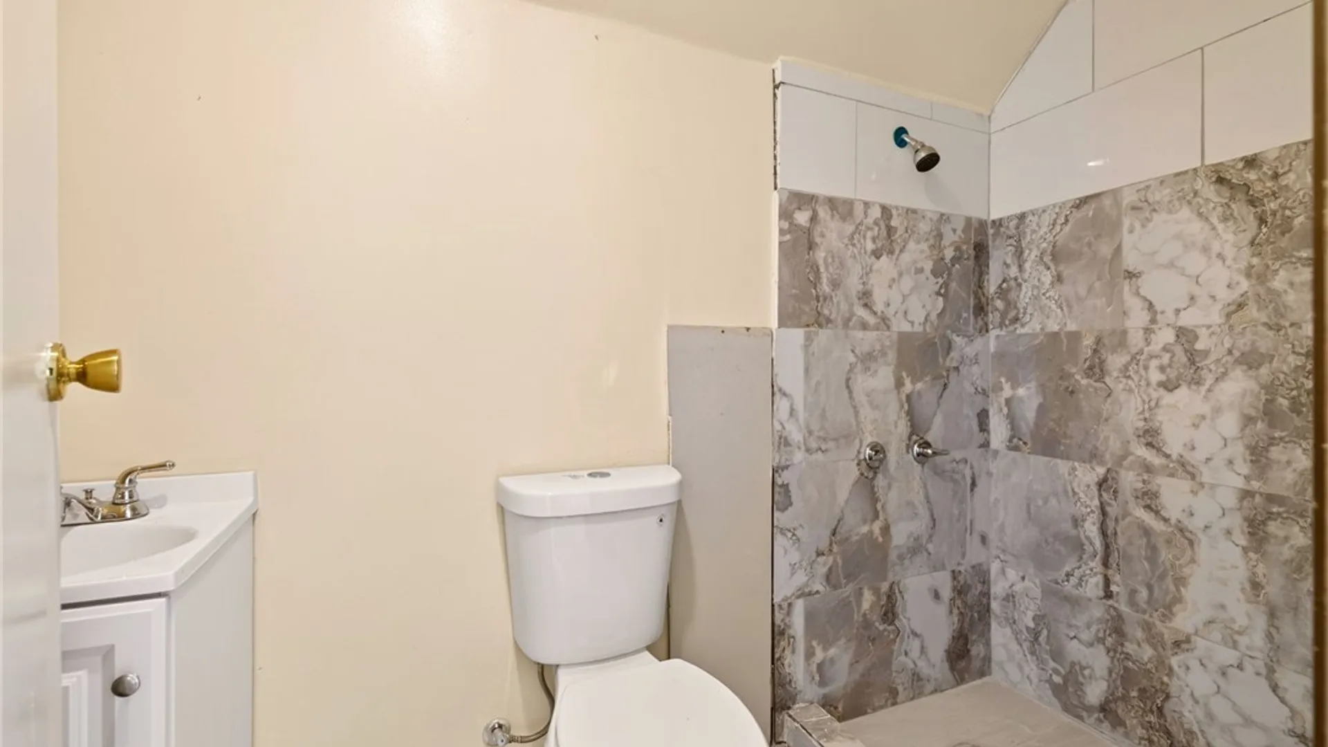 Property at 20 Home Place, Rochester, NY 14611 18