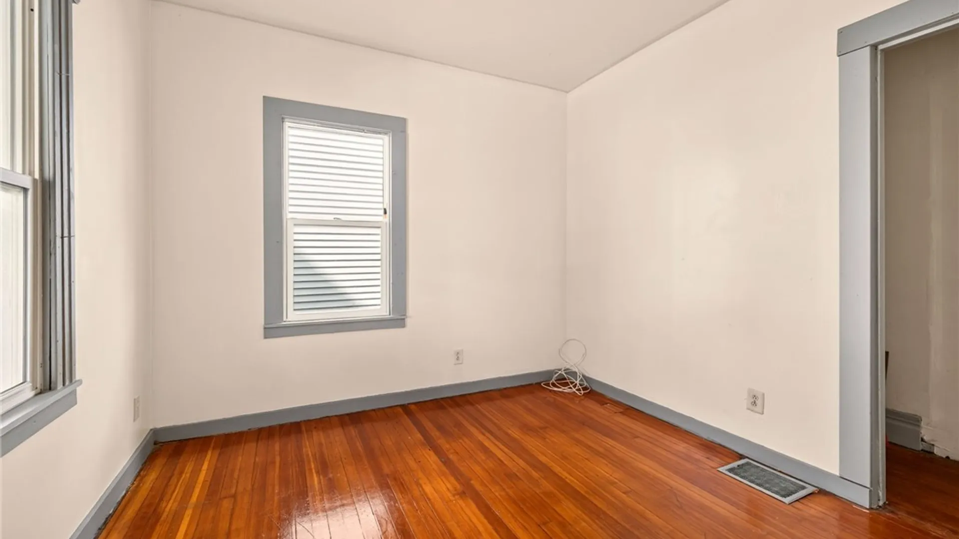 Property at 20 Home Place, Rochester, NY 14611 10