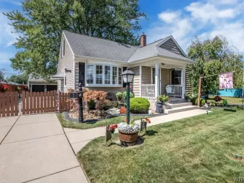 Property at 102 Glenhurst Road, Tonawanda, NY 14150