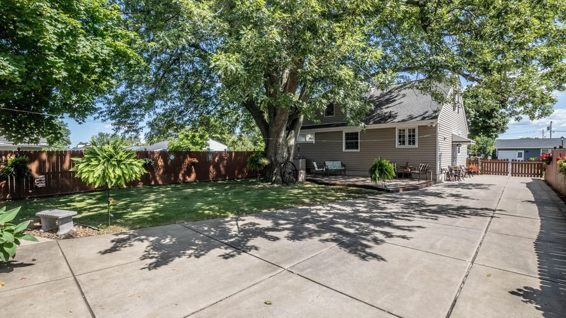 Property at 102 Glenhurst Road, Tonawanda, NY 14150 10