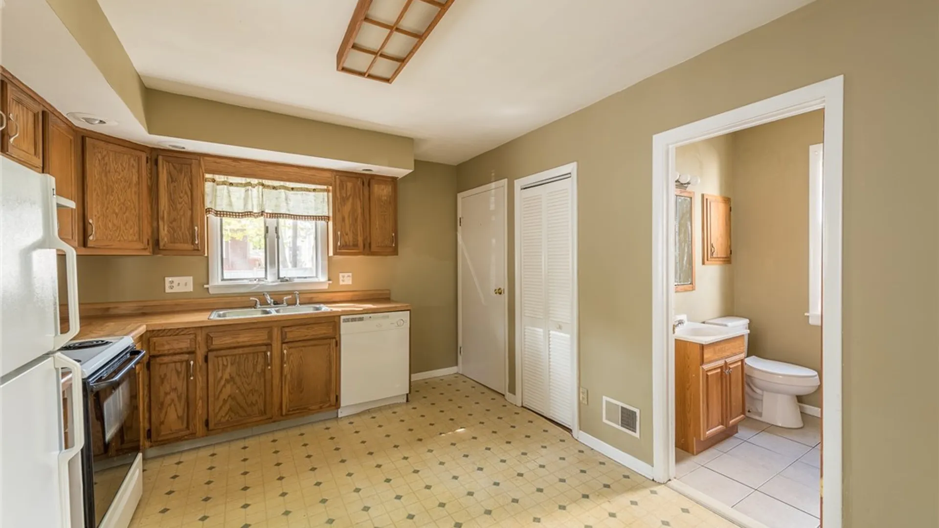 Property at 777 Meigs Street, Rochester, NY 14620 4