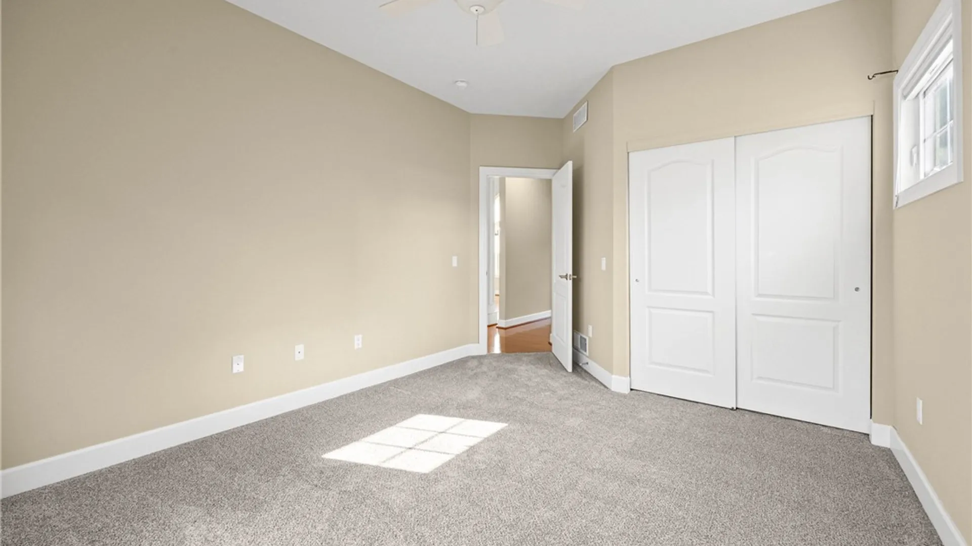 Property at 516 East Moreno Dr, Greece, NY 14626 24