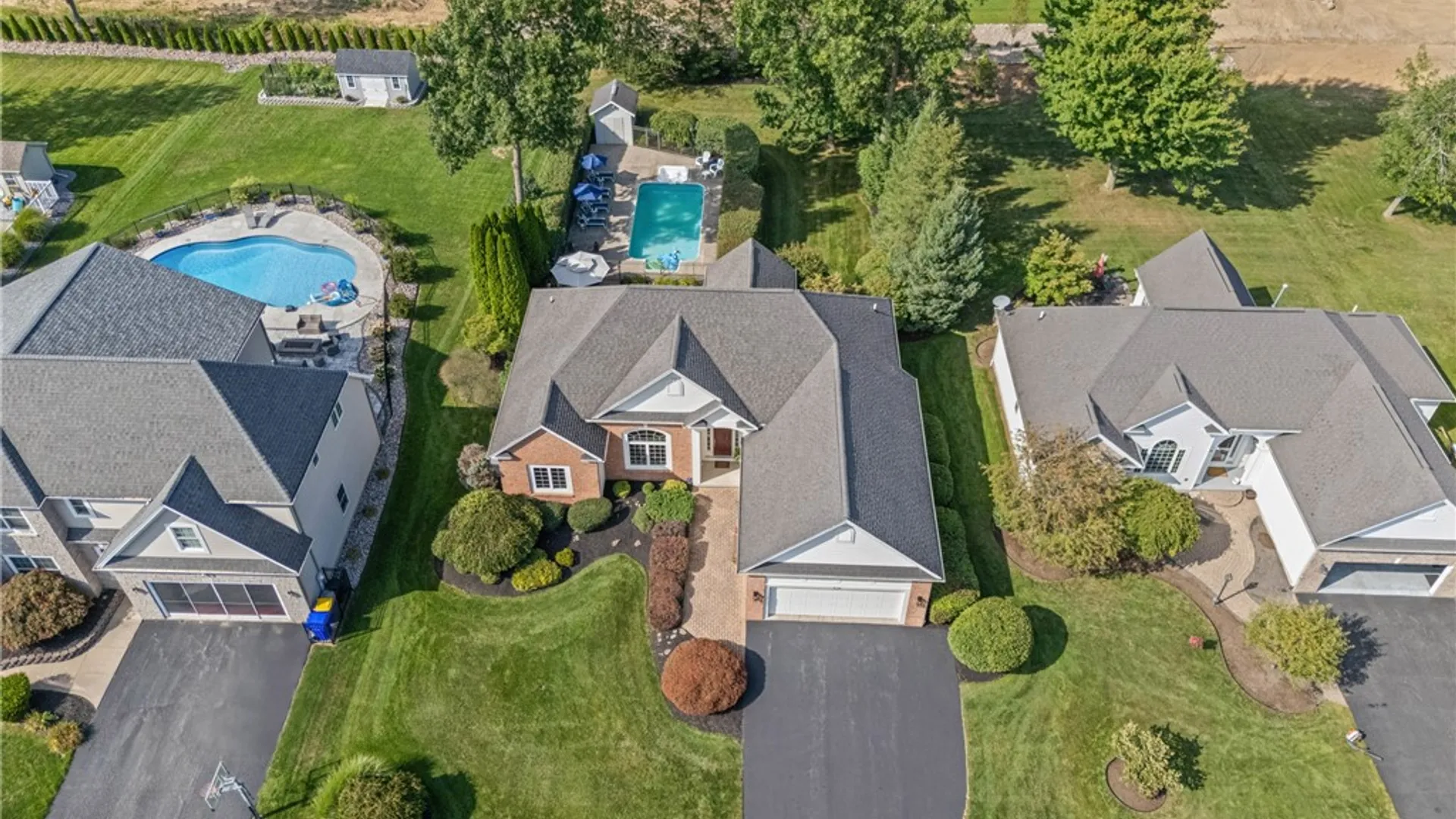 Property at 516 East Moreno Dr, Greece, NY 14626 44
