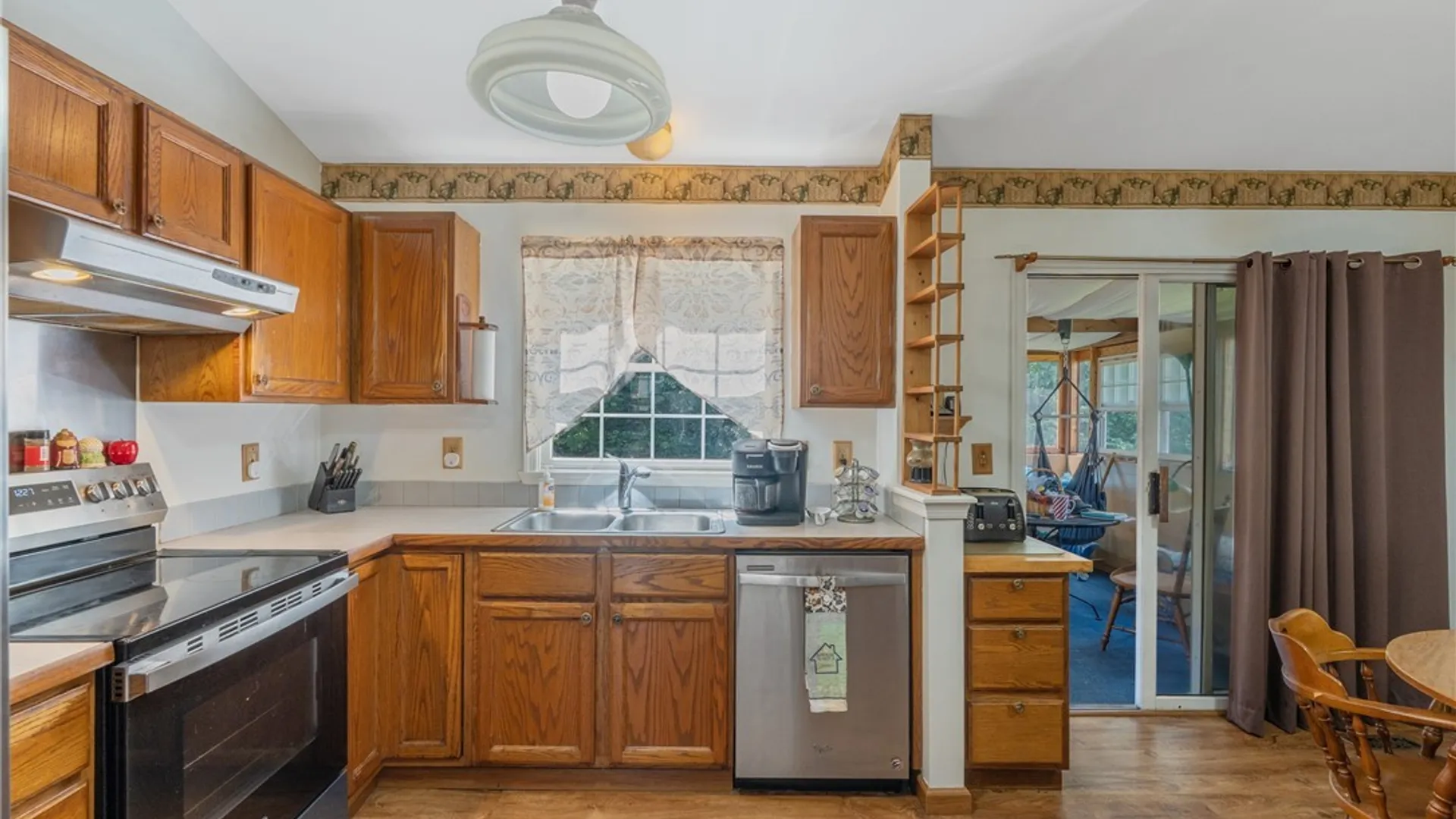 Property at 5381 Carrick Circle, Cicero, NY 13029 8