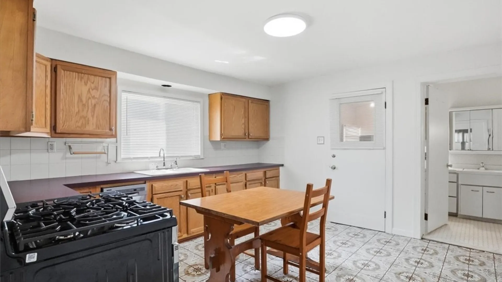 Property at 116 College Street, Buffalo, NY 14201 10