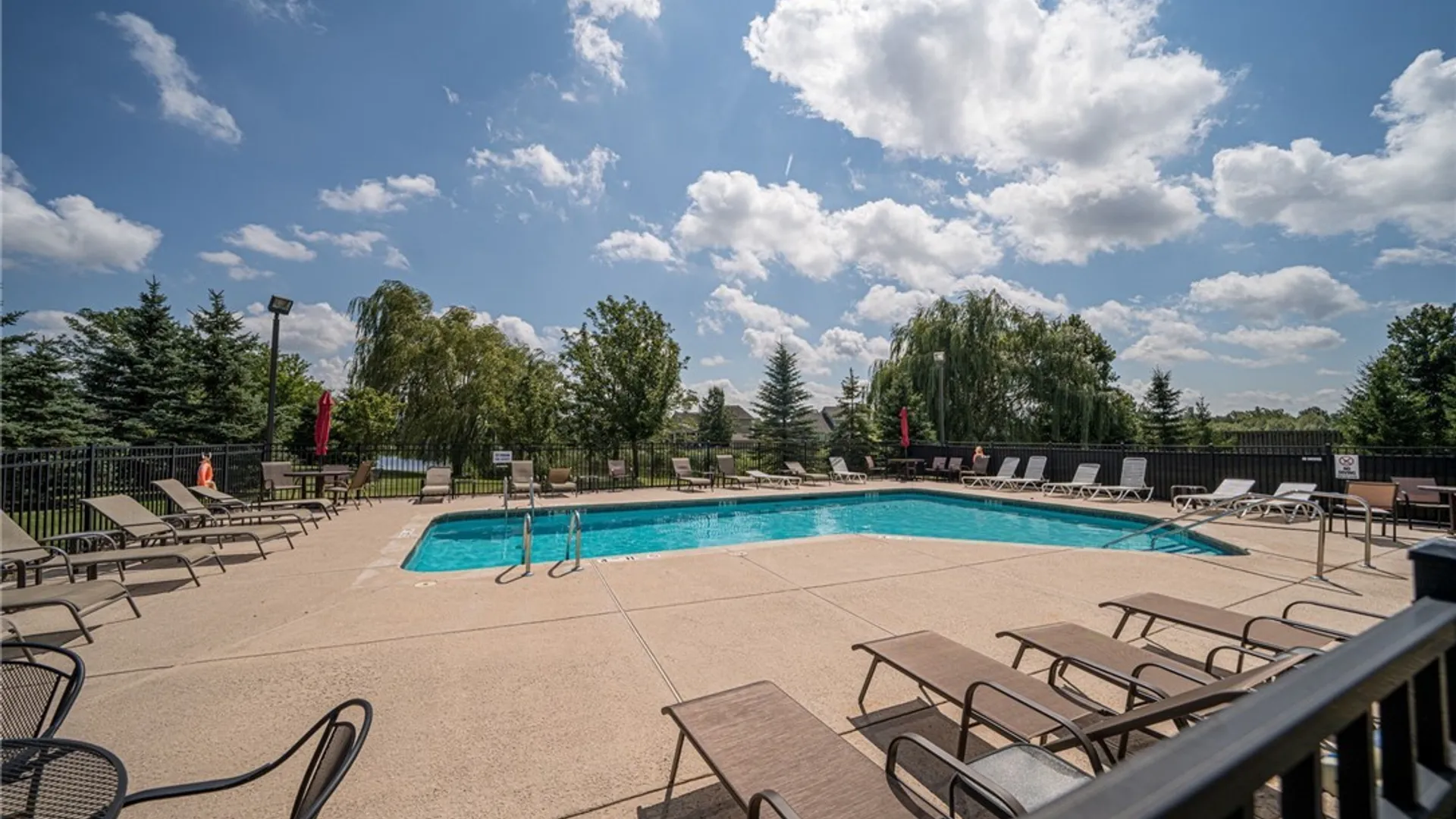 Property at 6 Denton Drive, Lancaster, NY 14086 28