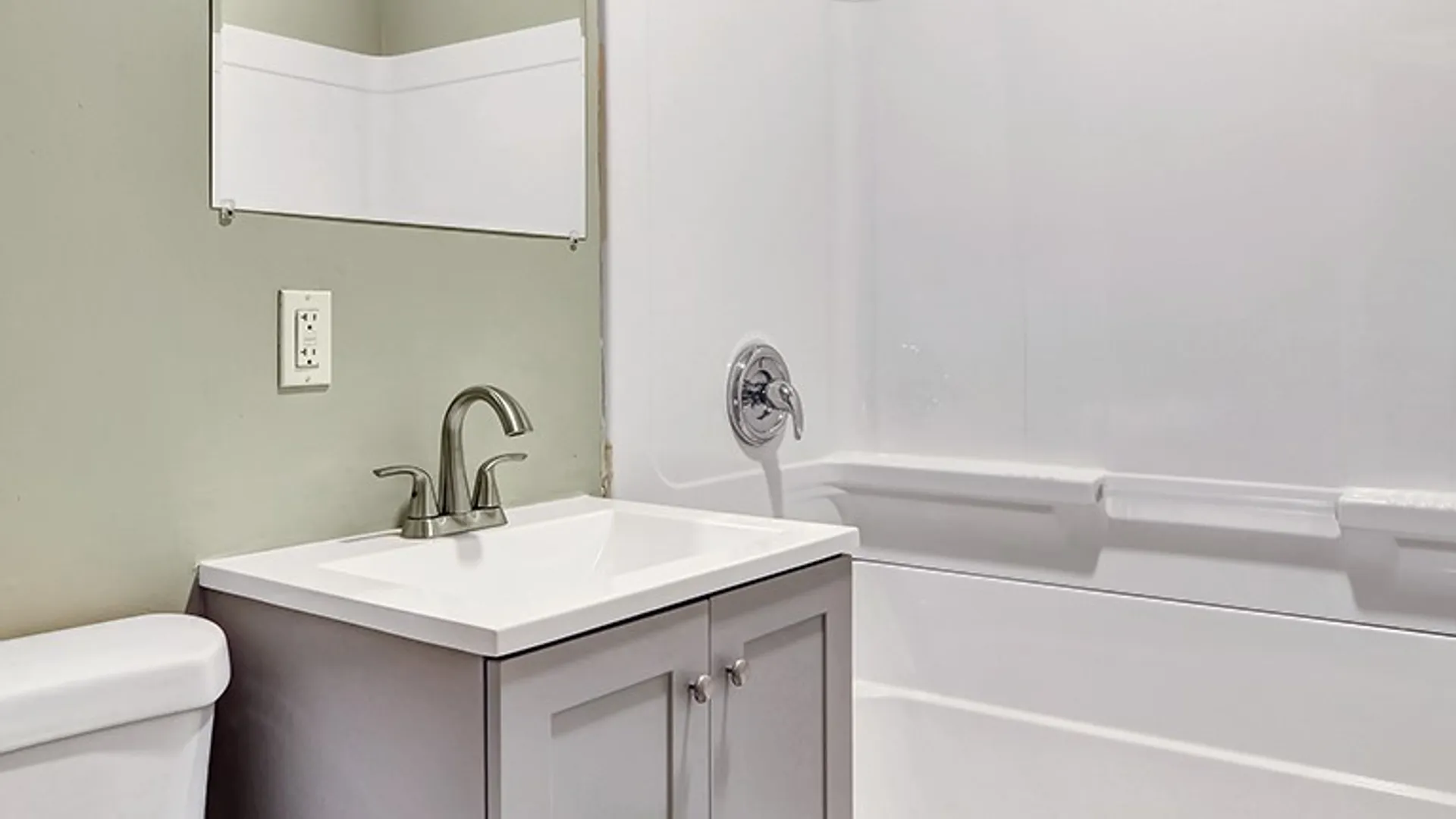 Property at 28 Horton Place, Buffalo, NY 14209 17