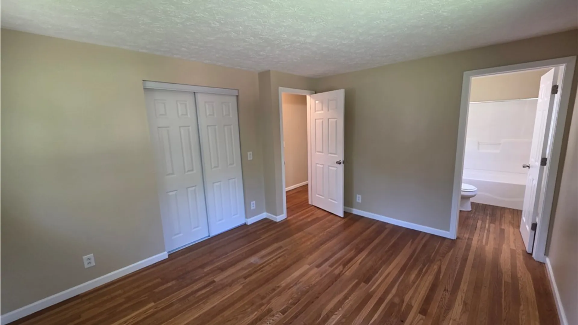 Property at 32 Golden Rod Lane, Henrietta, NY 14623 8