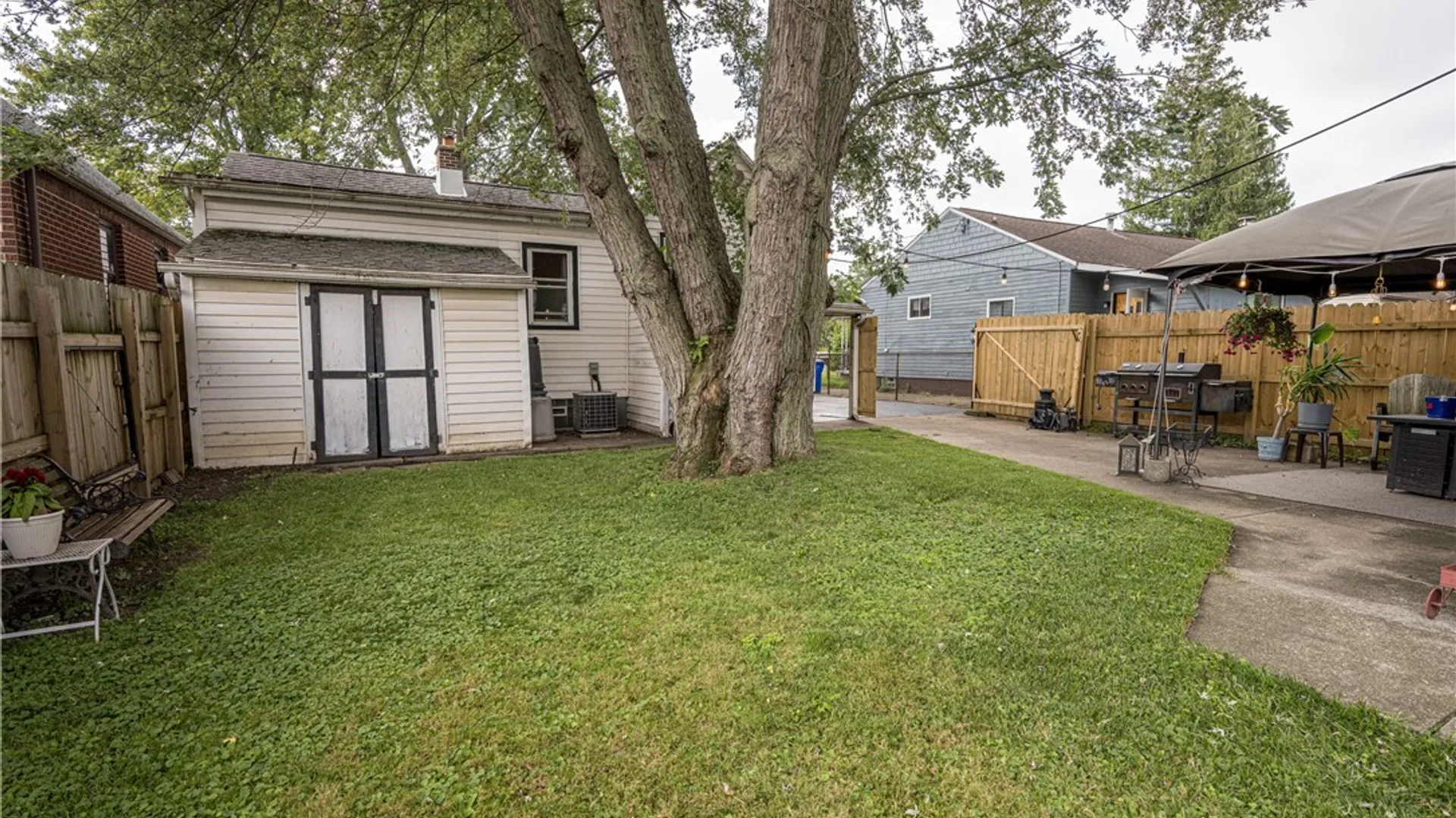 Property at 196 Indian Church Road, West Seneca, NY 14210 35