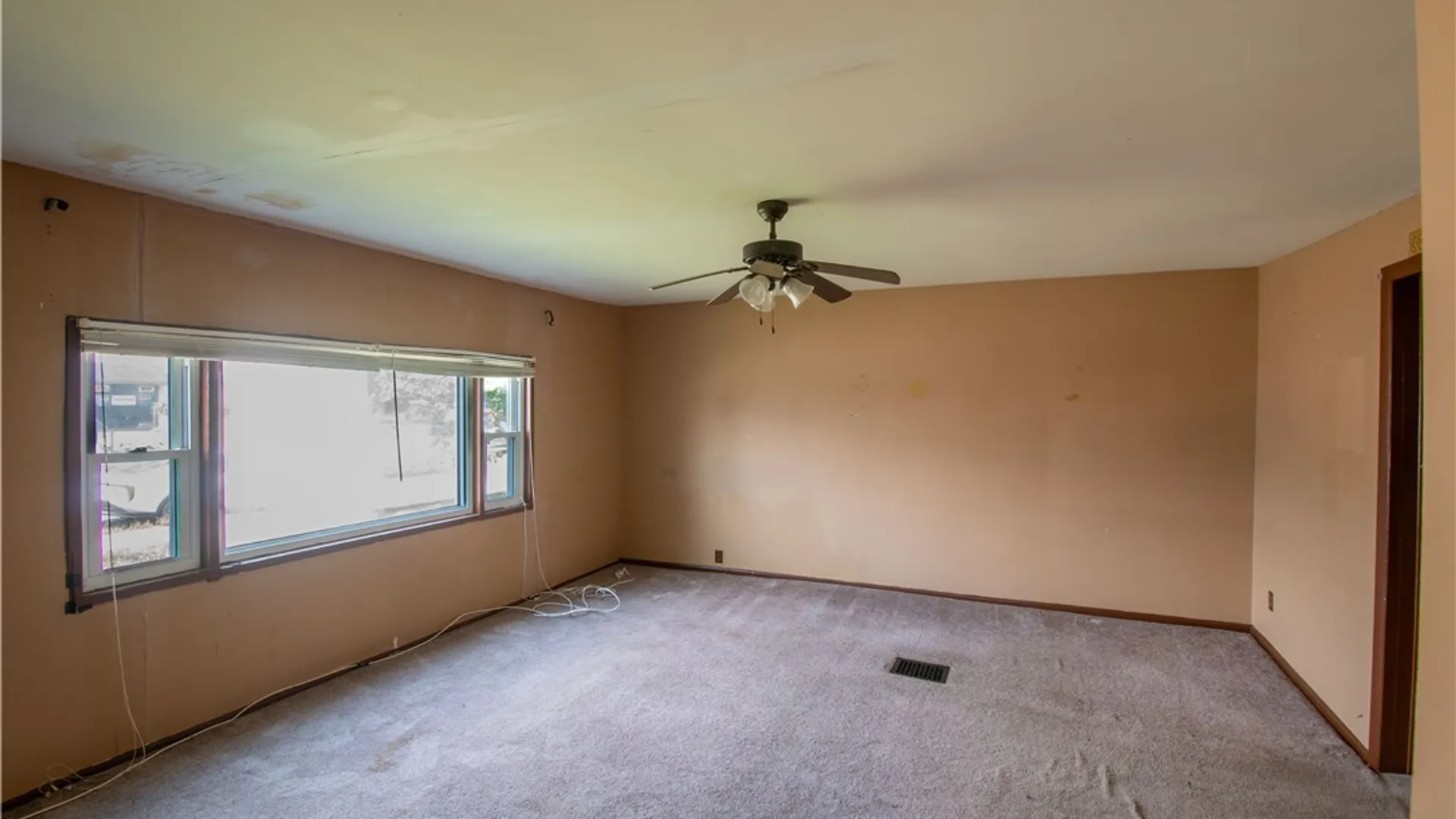 Property at 195 Exchange St, Geneva City, NY 14456 17