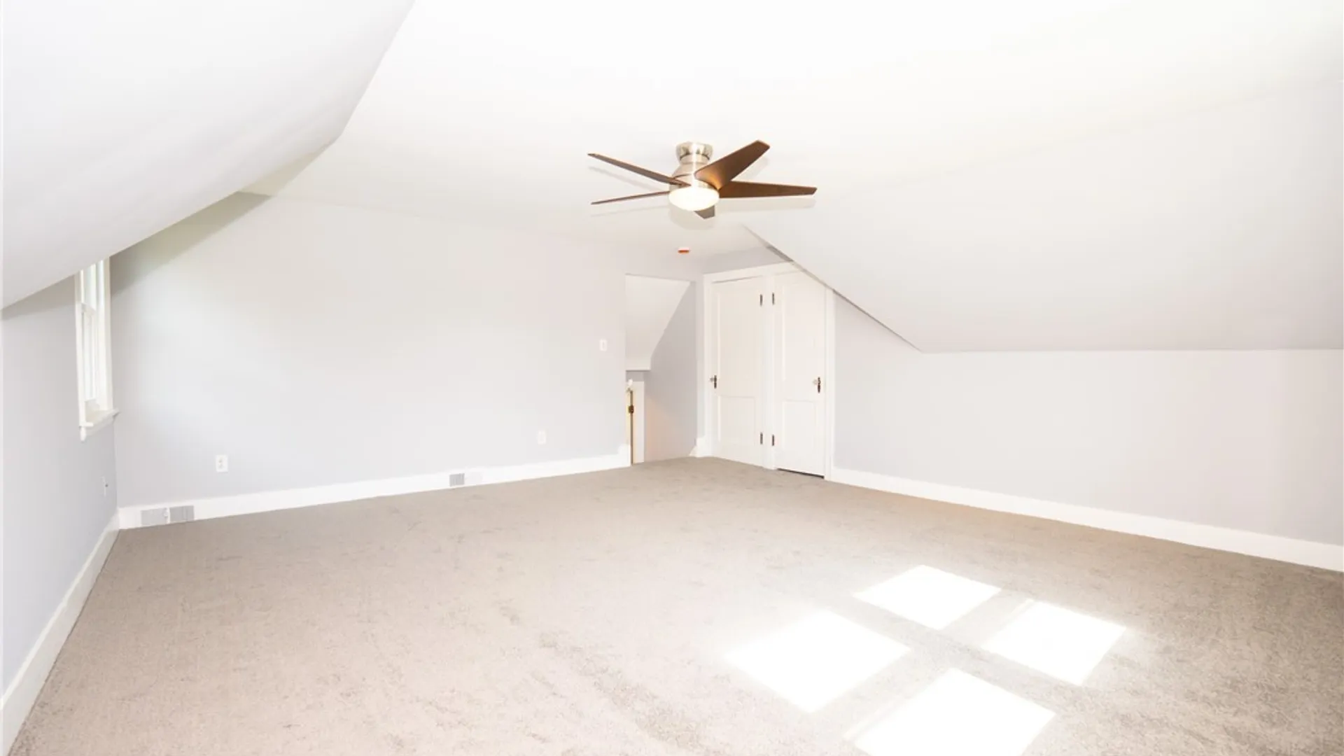 Property at 53 S Shore Boulevard, Lackawanna, NY 14218 34