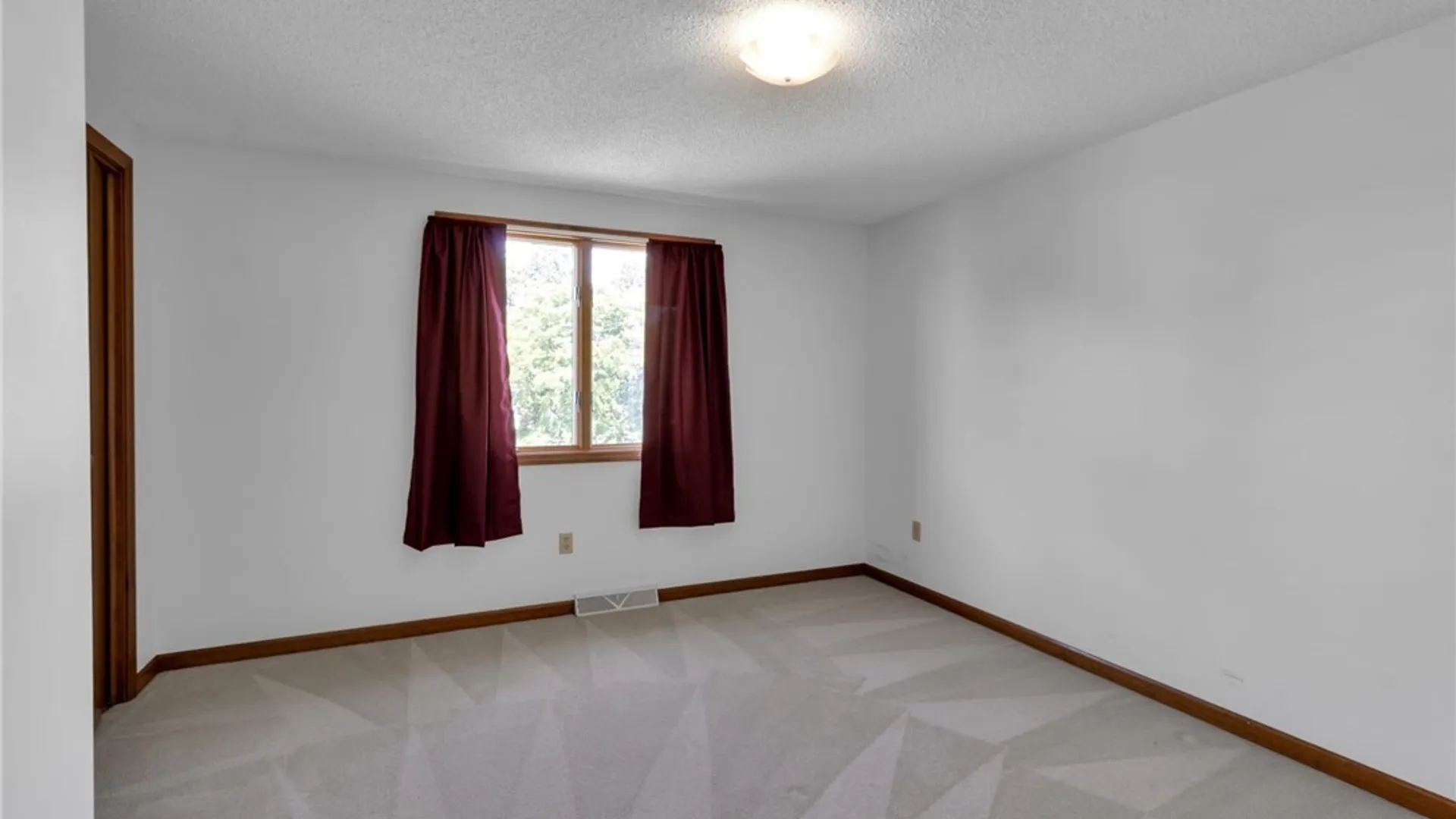 Property at 2570 David Drive, Wheatfield, NY 14304 31