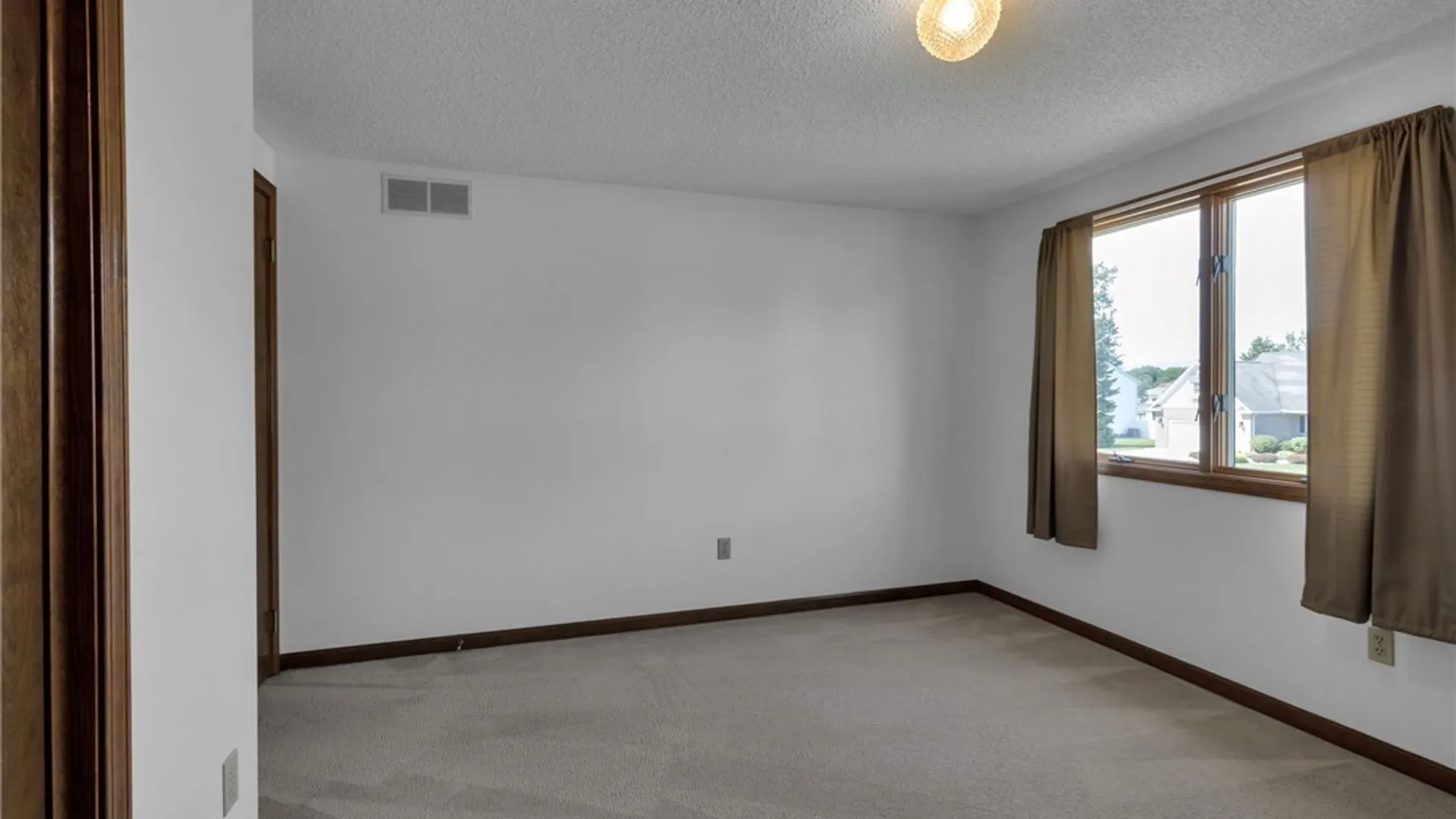 Property at 2570 David Drive, Wheatfield, NY 14304 33