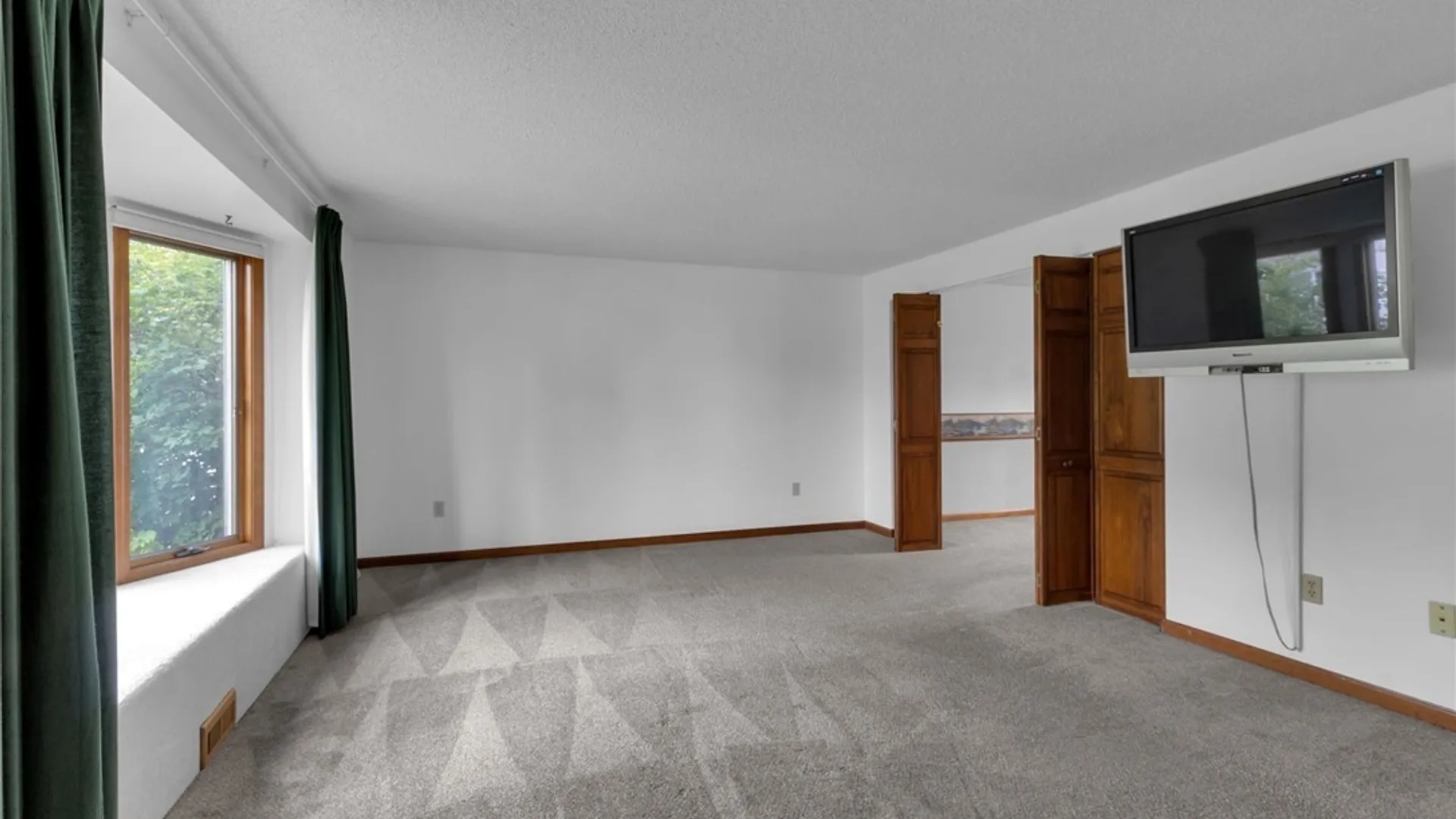 Property at 2570 David Drive, Wheatfield, NY 14304 5