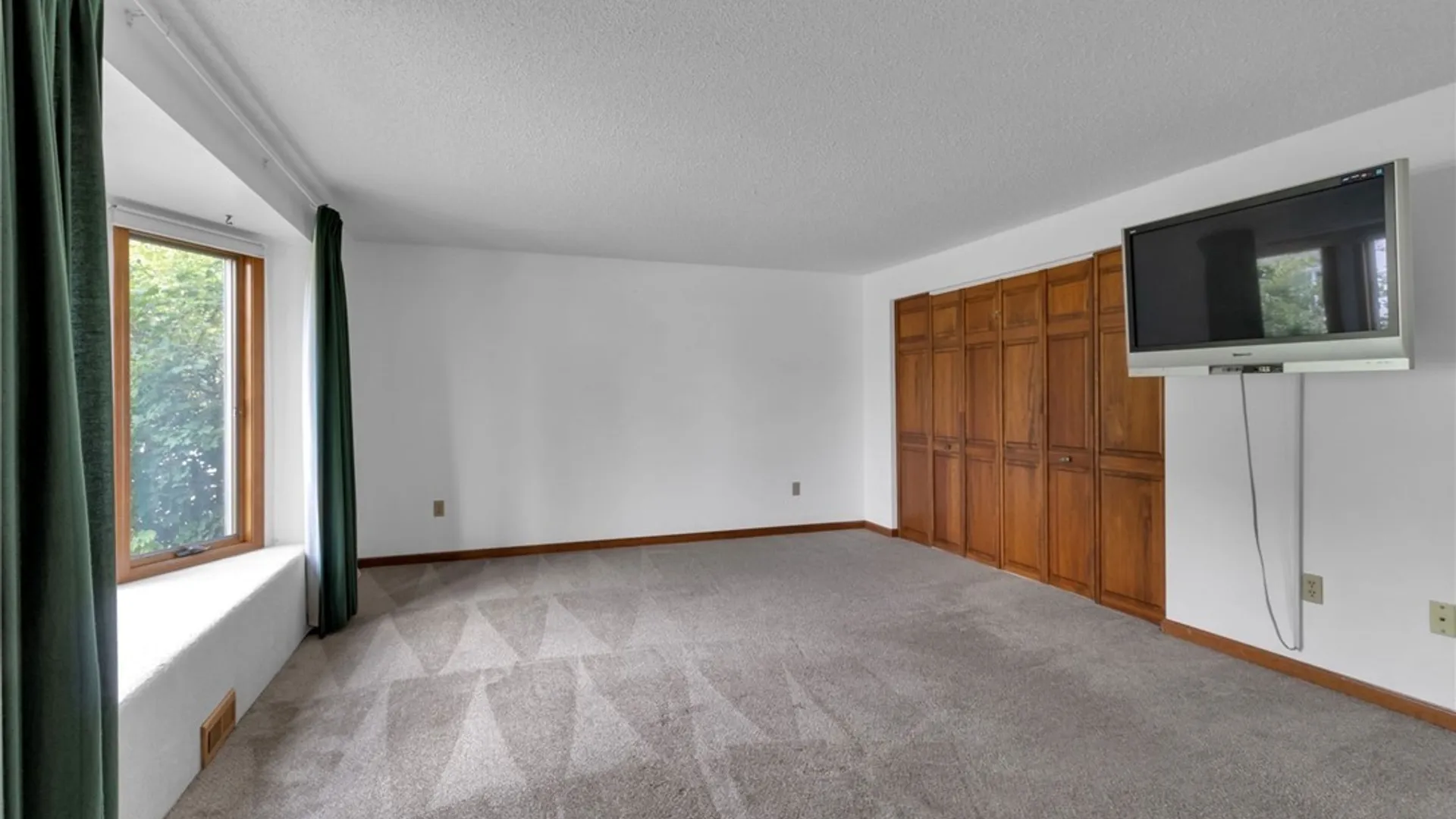 Property at 2570 David Drive, Wheatfield, NY 14304 6