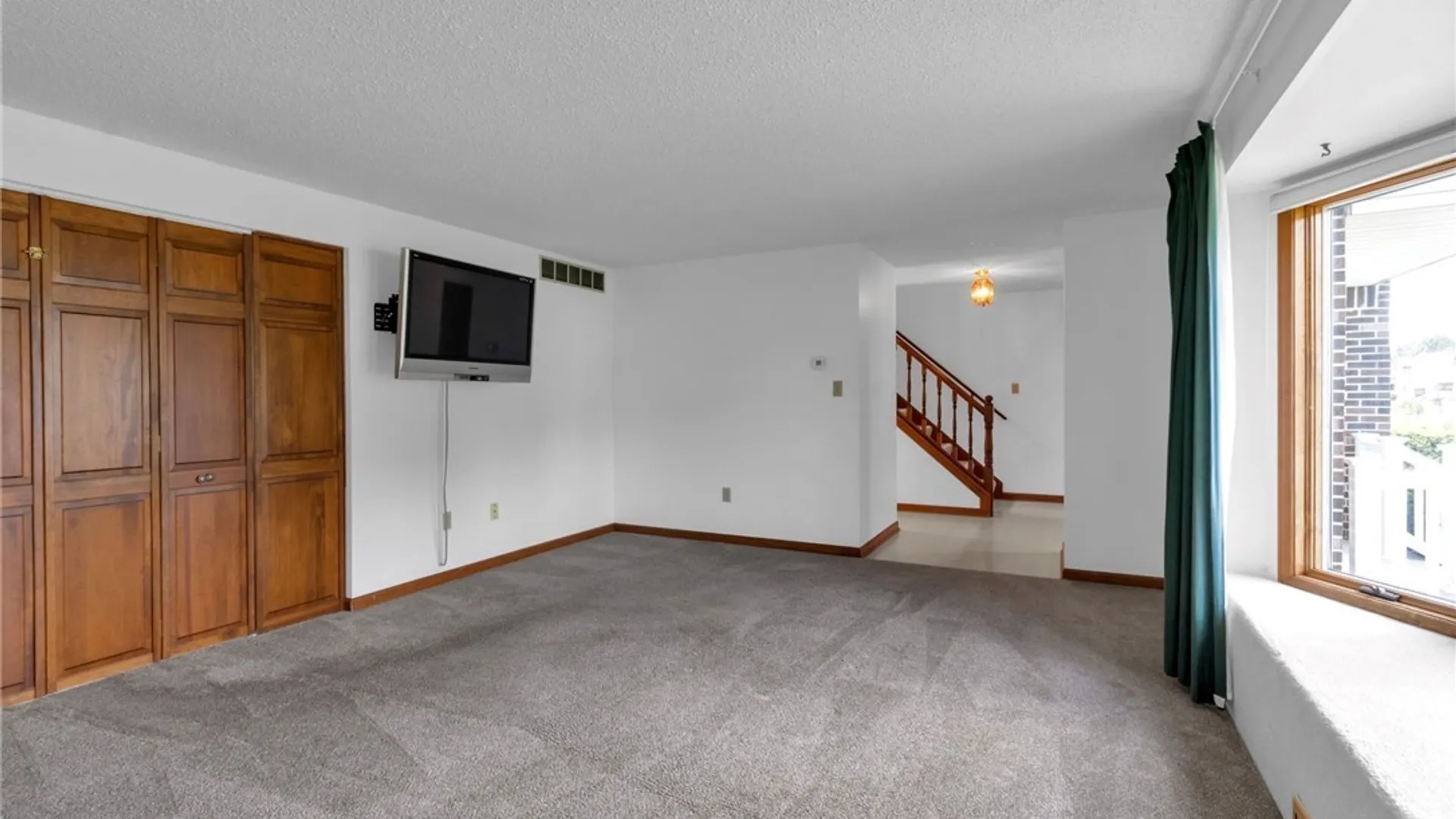 Property at 2570 David Drive, Wheatfield, NY 14304 9