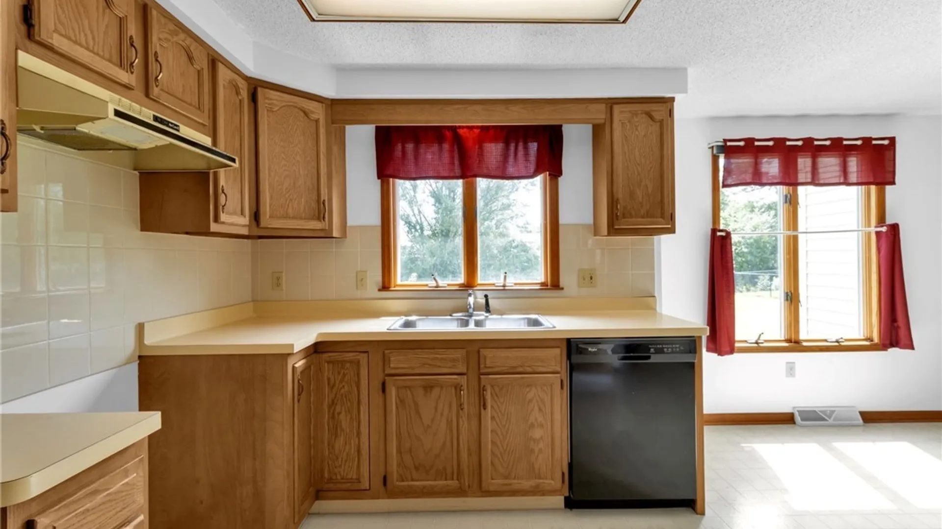 Property at 2570 David Drive, Wheatfield, NY 14304 18