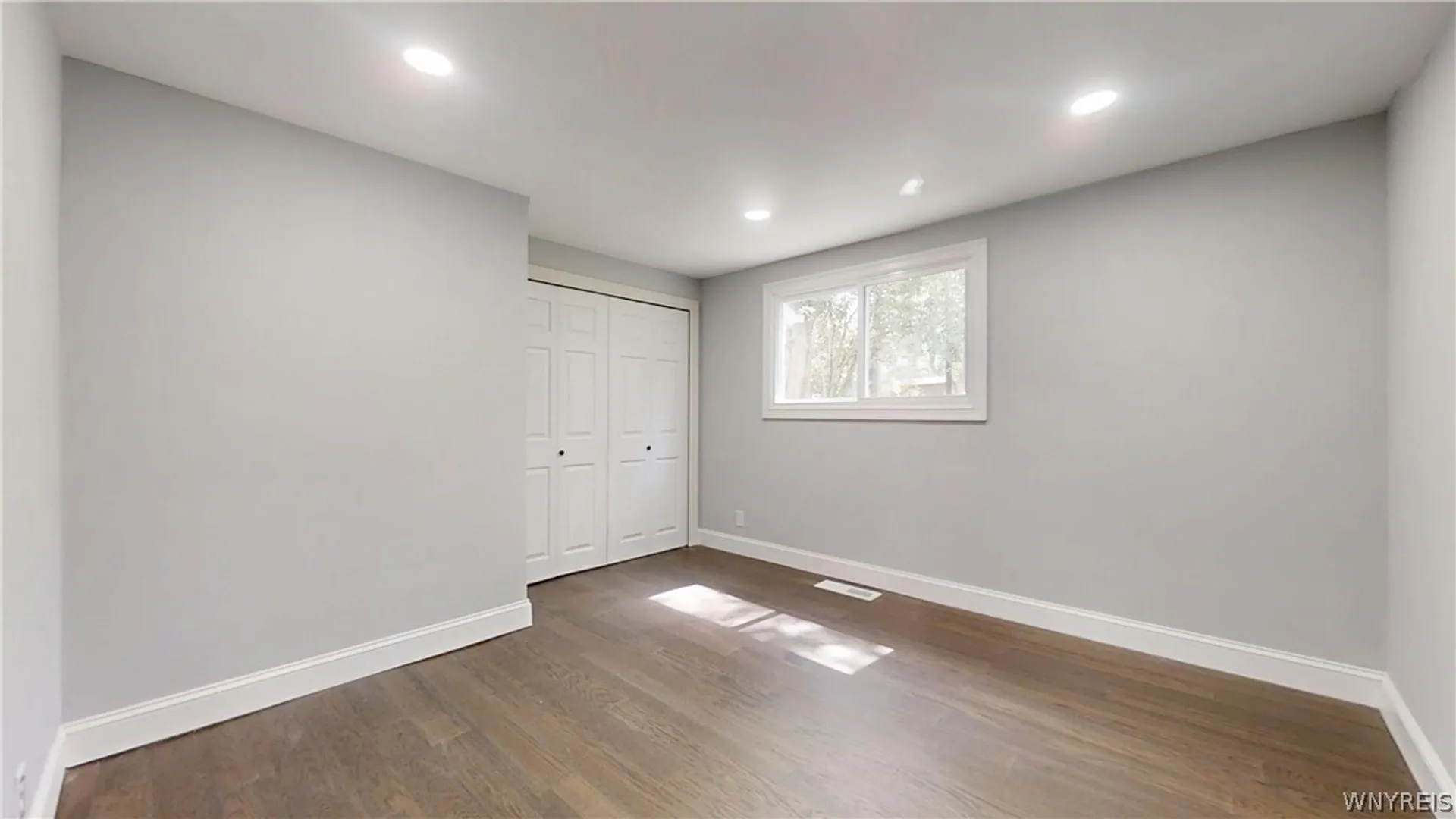 Property at 5 N Burbank Drive, Amherst, NY 14226 14